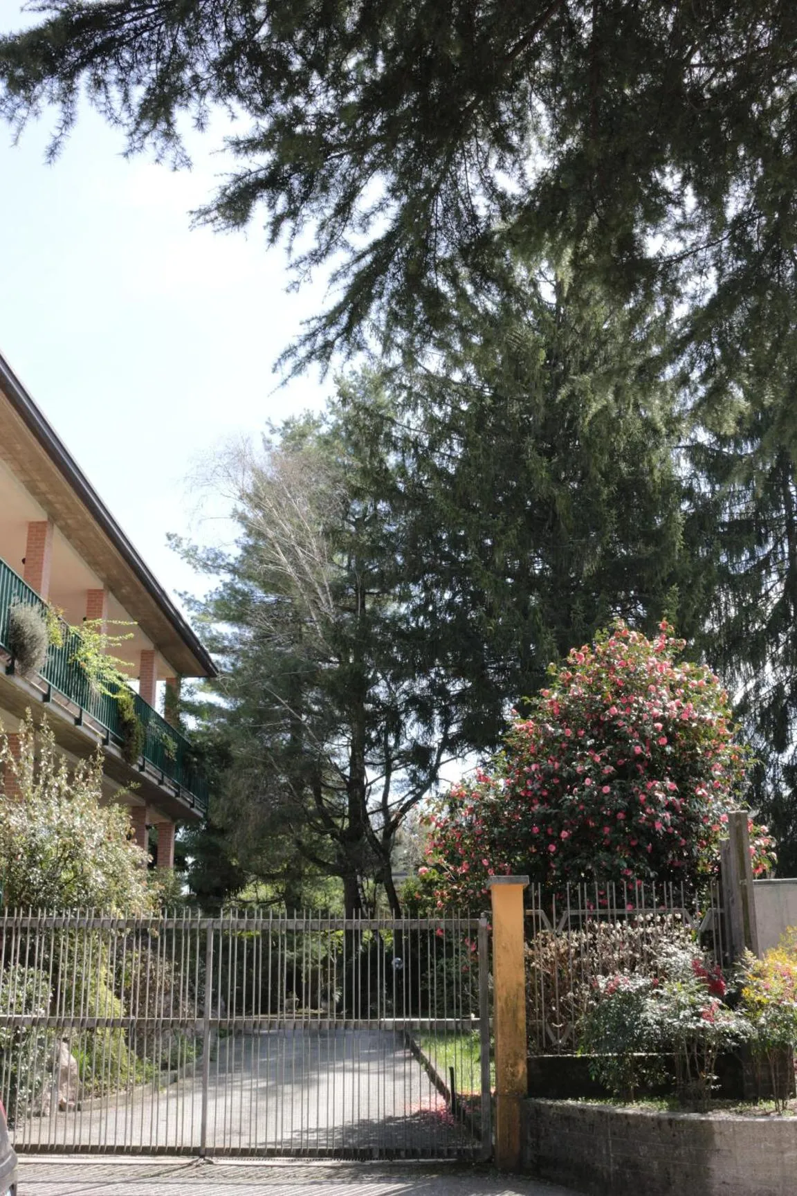 Facade/entrance in Paradeisos Residence Sas