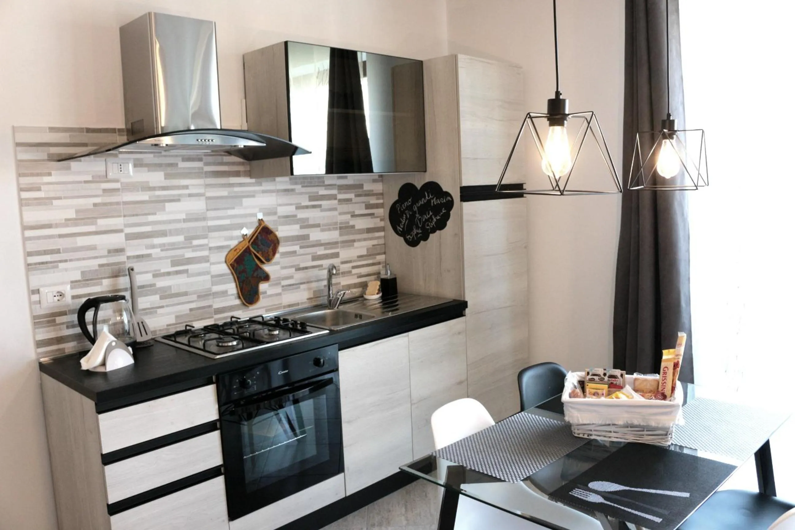 Day in Paradeisos Residence Sas