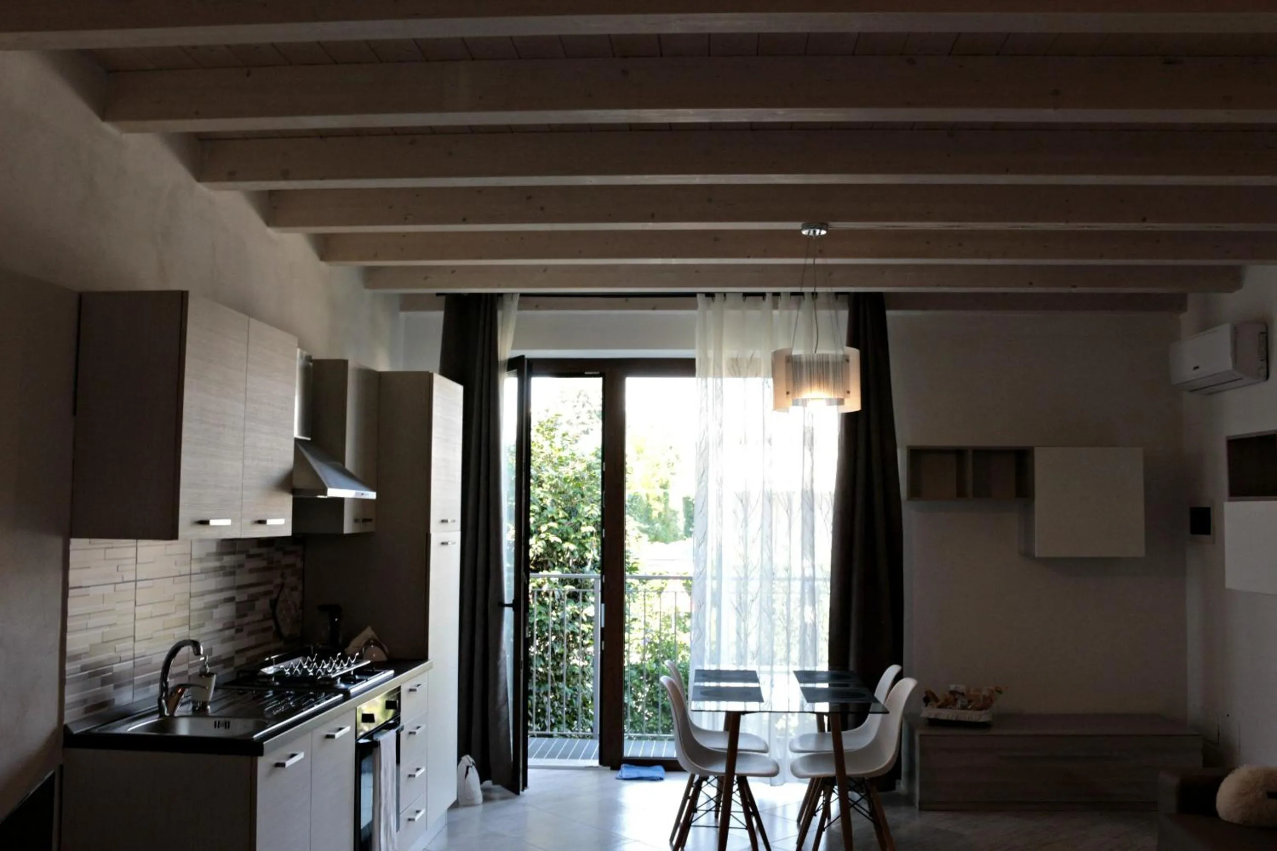Kitchen or kitchenette in Paradeisos Residence Sas