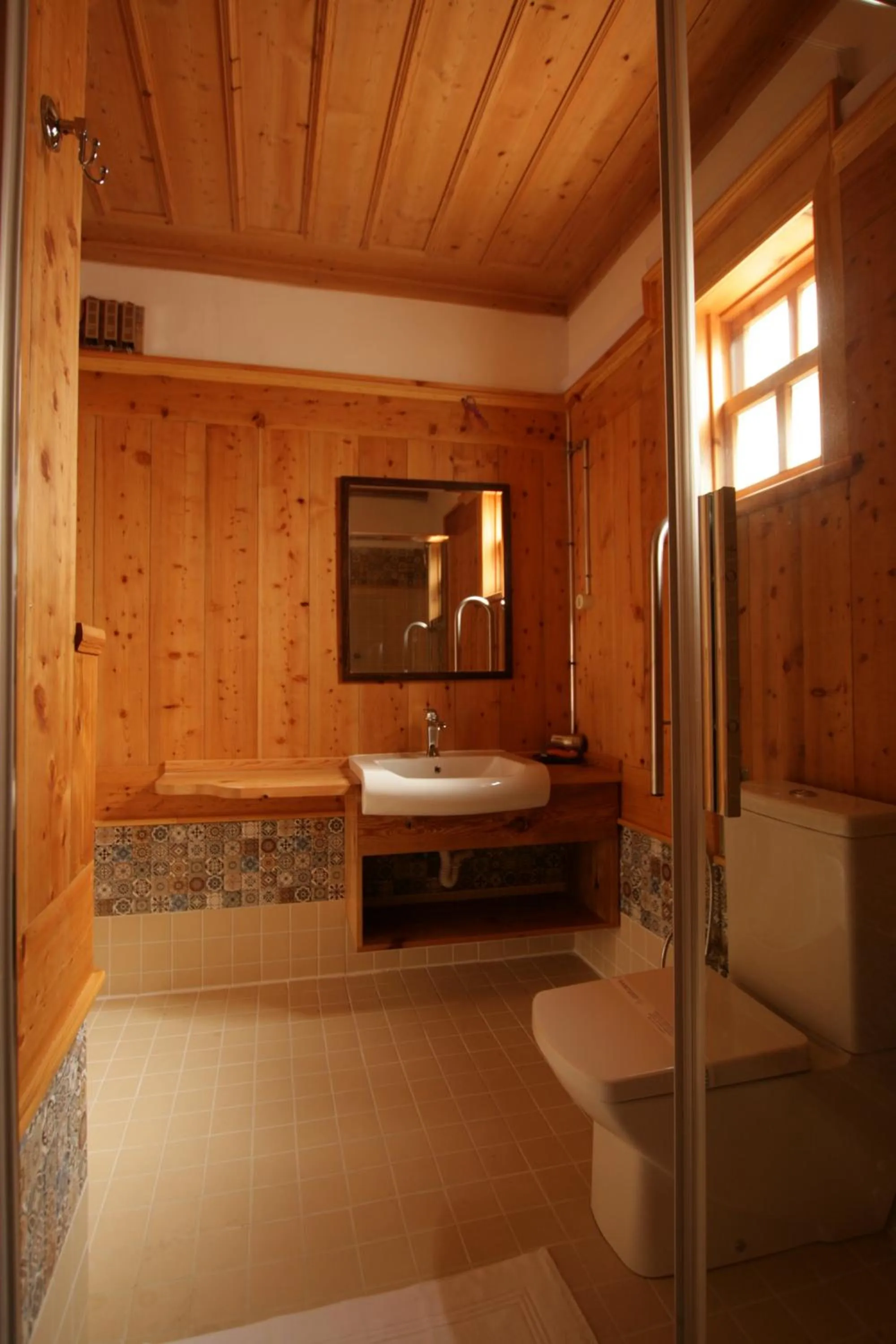 Shower in Melekli Konak