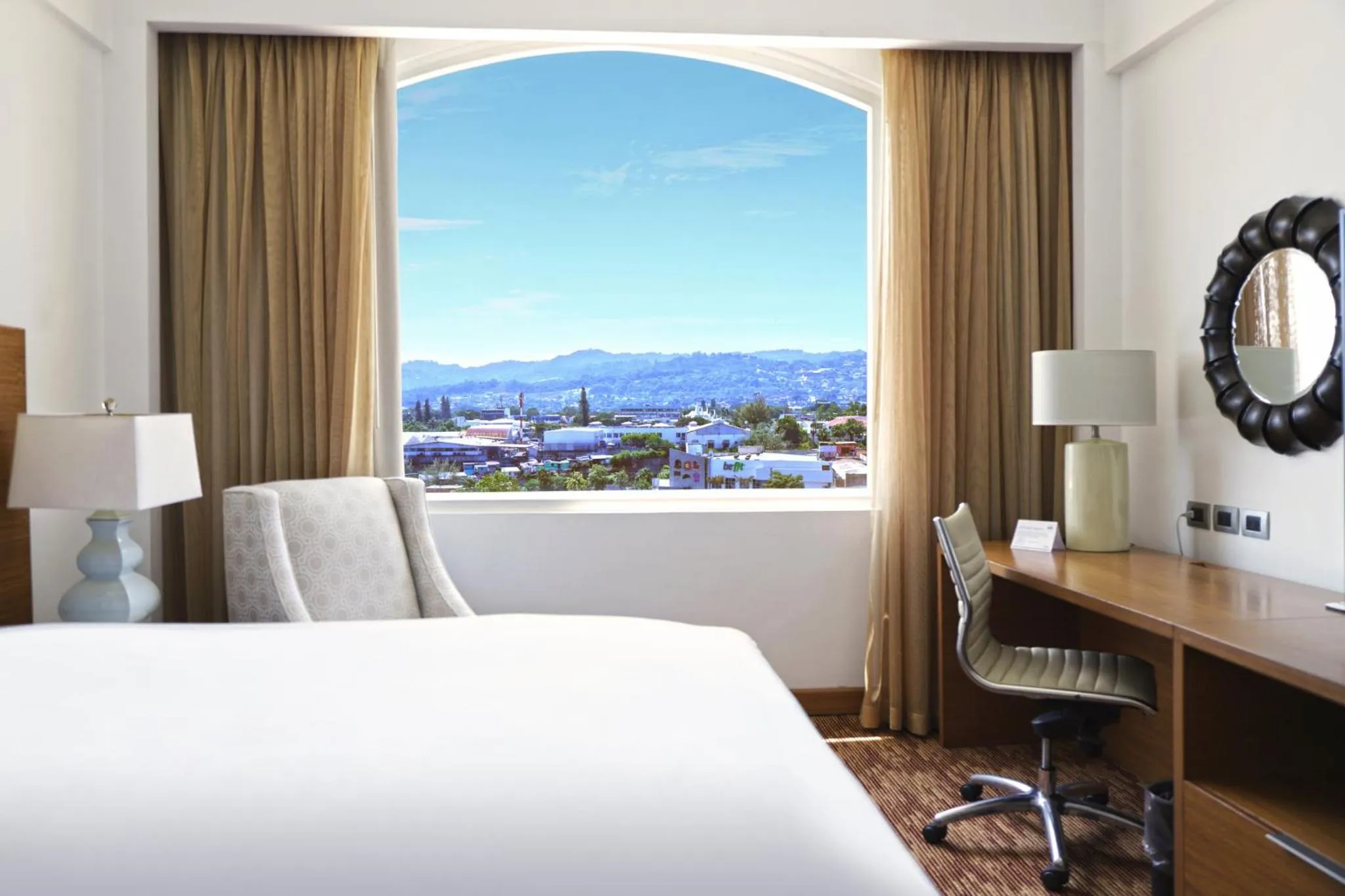 Photo of the whole room, Bed in Real Intercontinental San Salvador by IHG