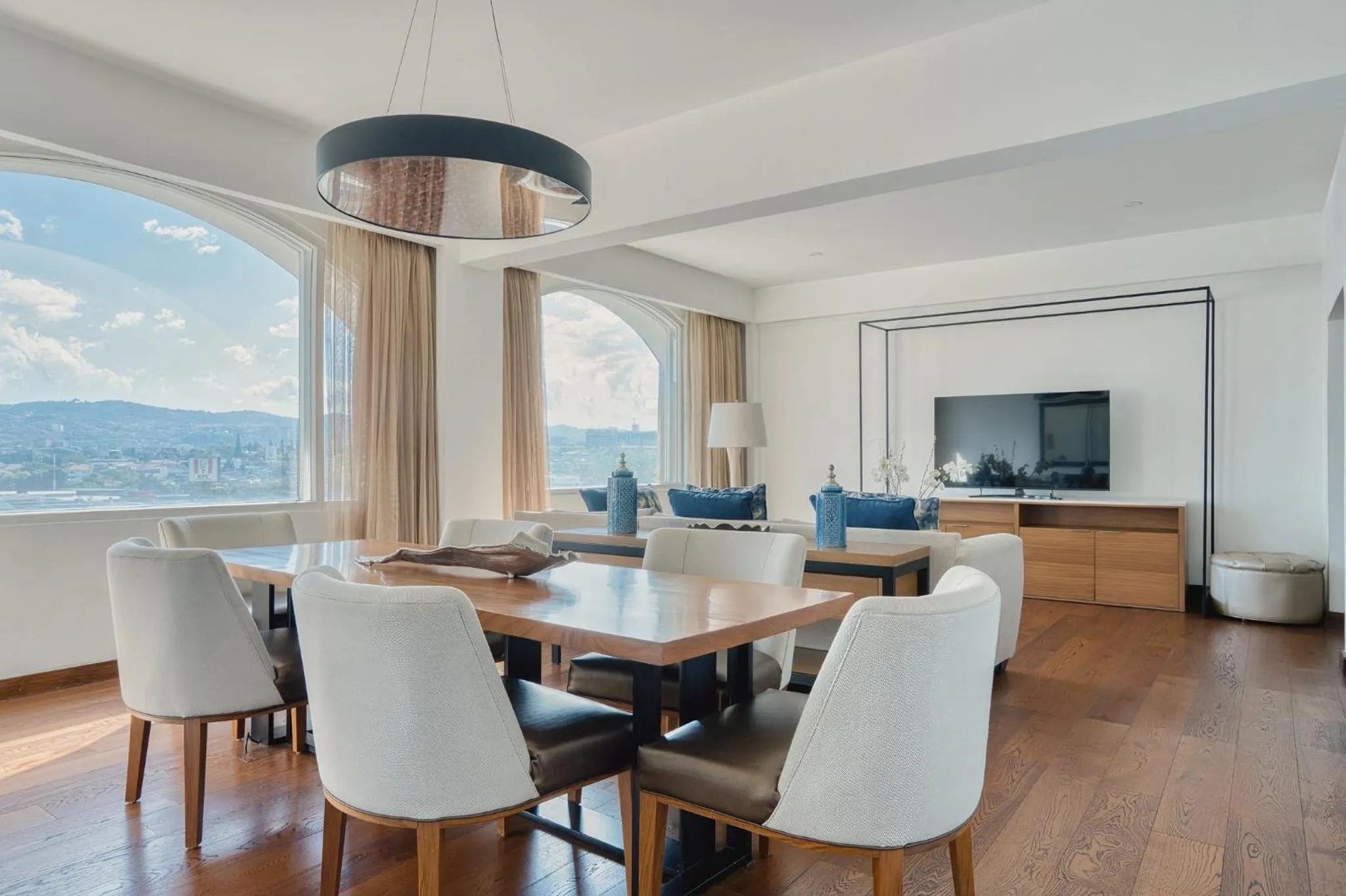 Photo of the whole room in Real Intercontinental San Salvador by IHG