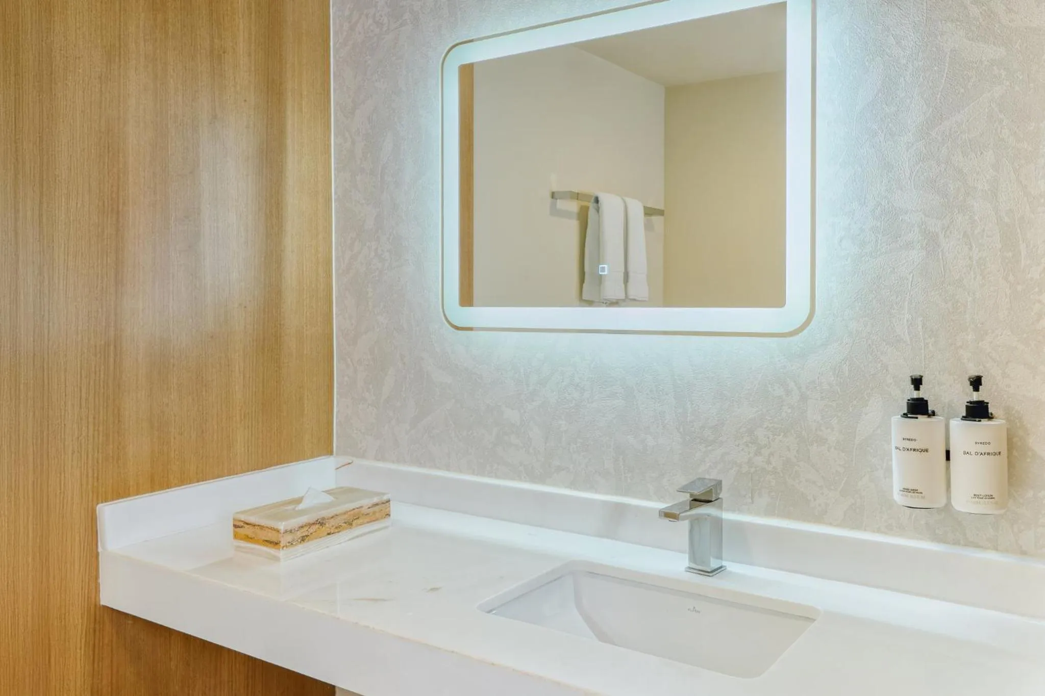 Photo of the whole room in Real Intercontinental San Salvador by IHG