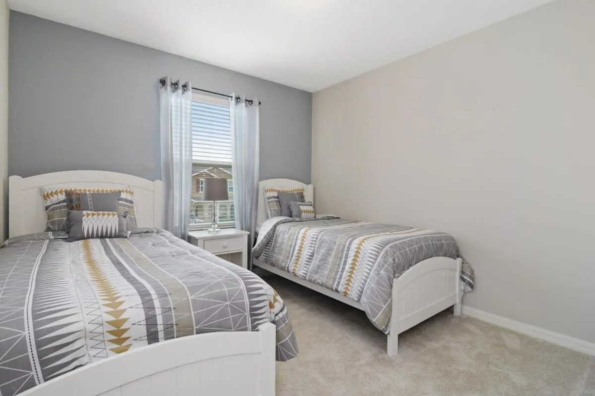 Bed in Family Friendly Four Bedrooms 5147A