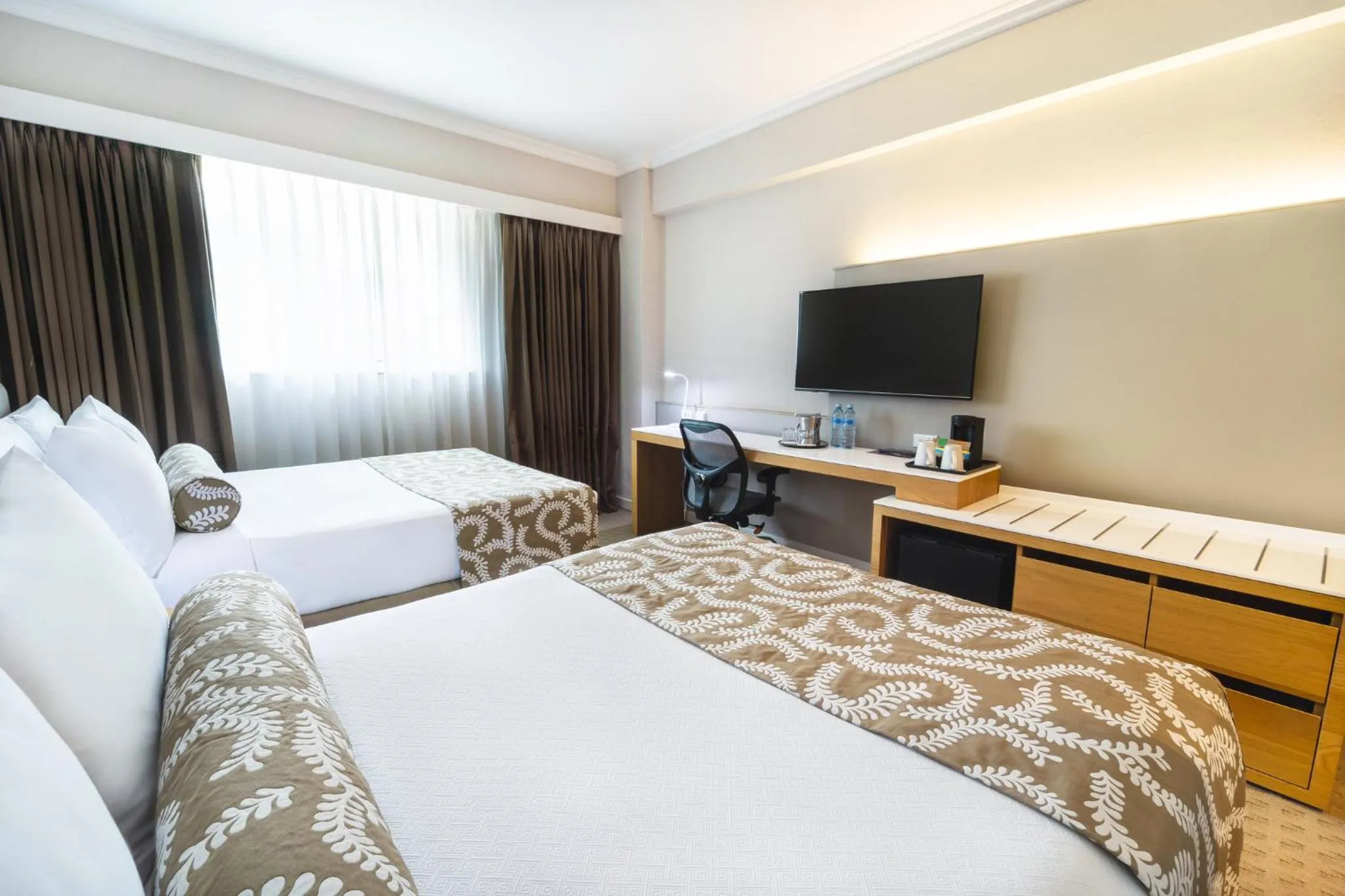 Photo of the whole room, Bed in Crowne Plaza Managua by IHG