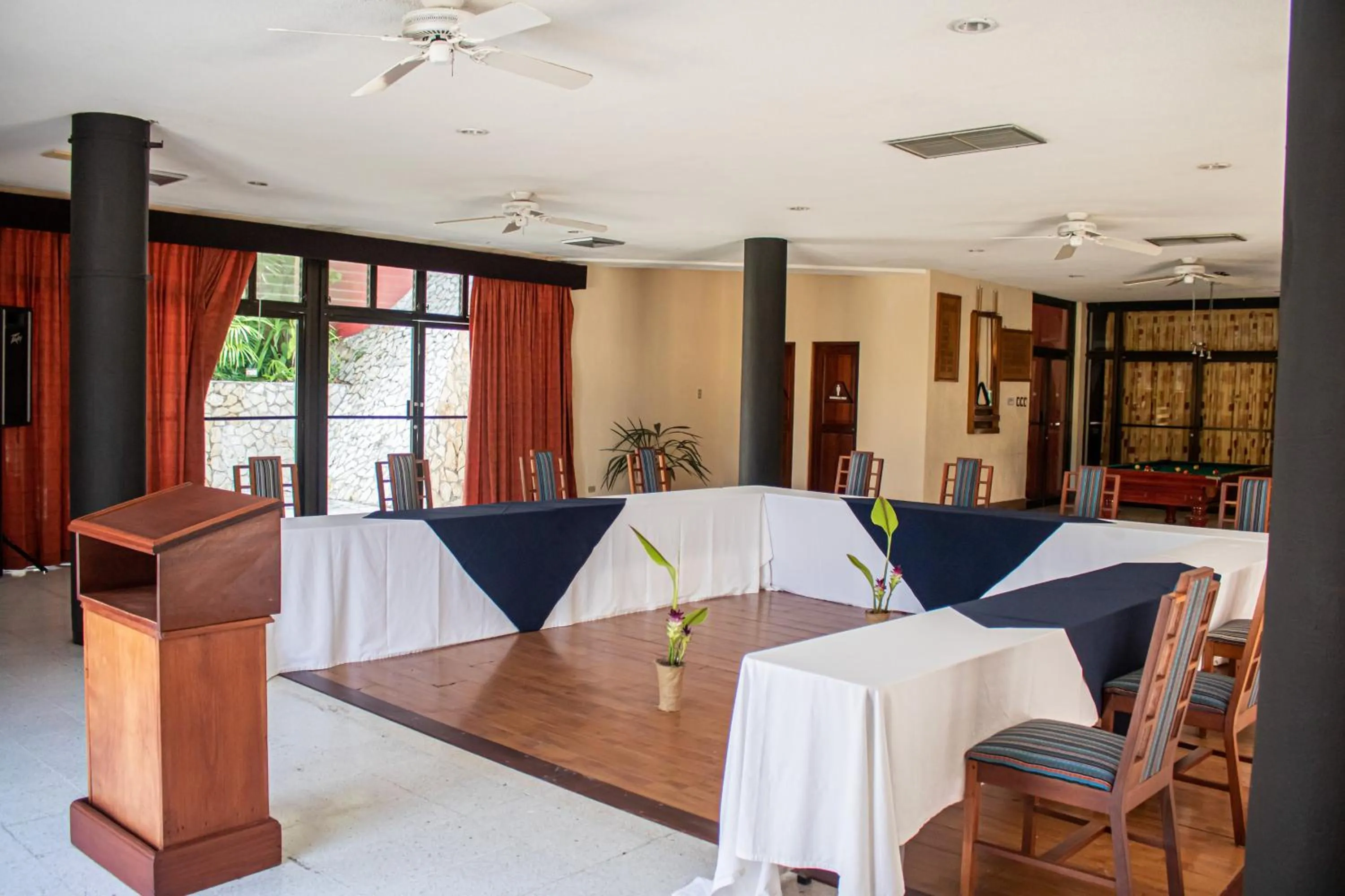 Meeting/conference room in Camino Real Tikal‎