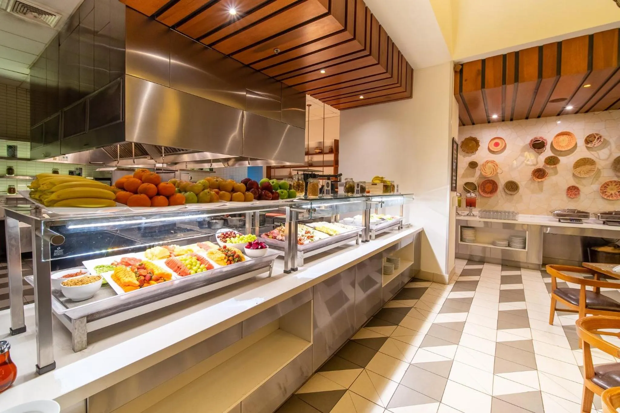 Restaurant/places to eat in InterContinental Tegucigalpa at Multiplaza Mall by IHG