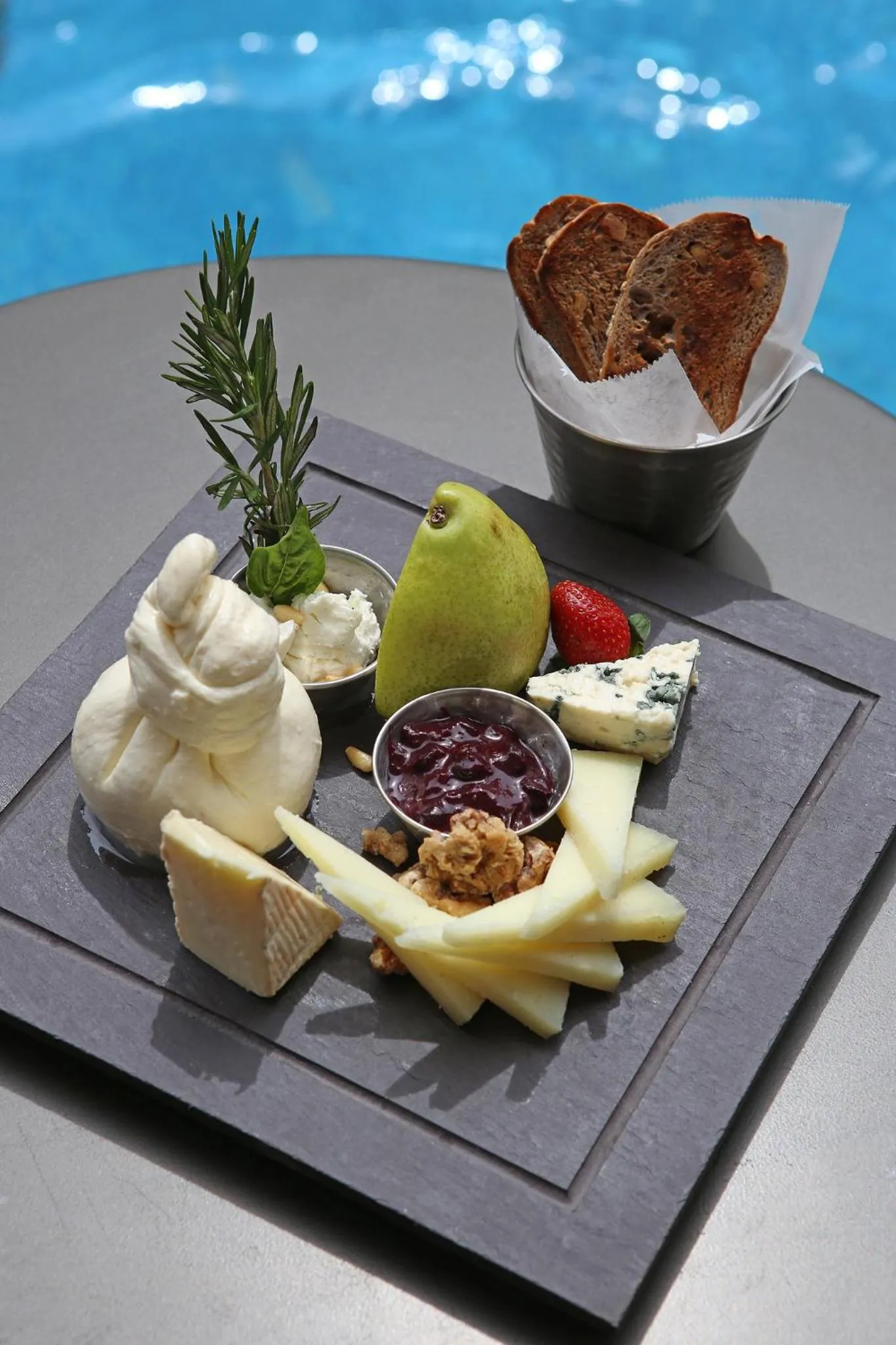 Restaurant/places to eat in InterContinental Tegucigalpa at Multiplaza Mall by IHG