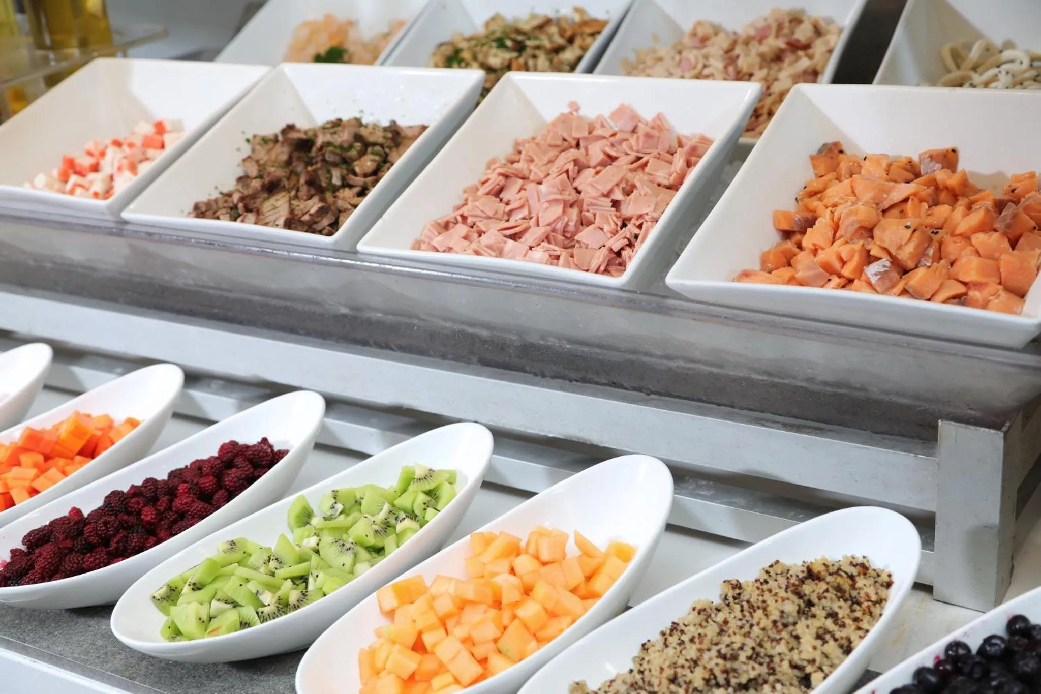 Restaurant/places to eat in InterContinental Tegucigalpa at Multiplaza Mall by IHG