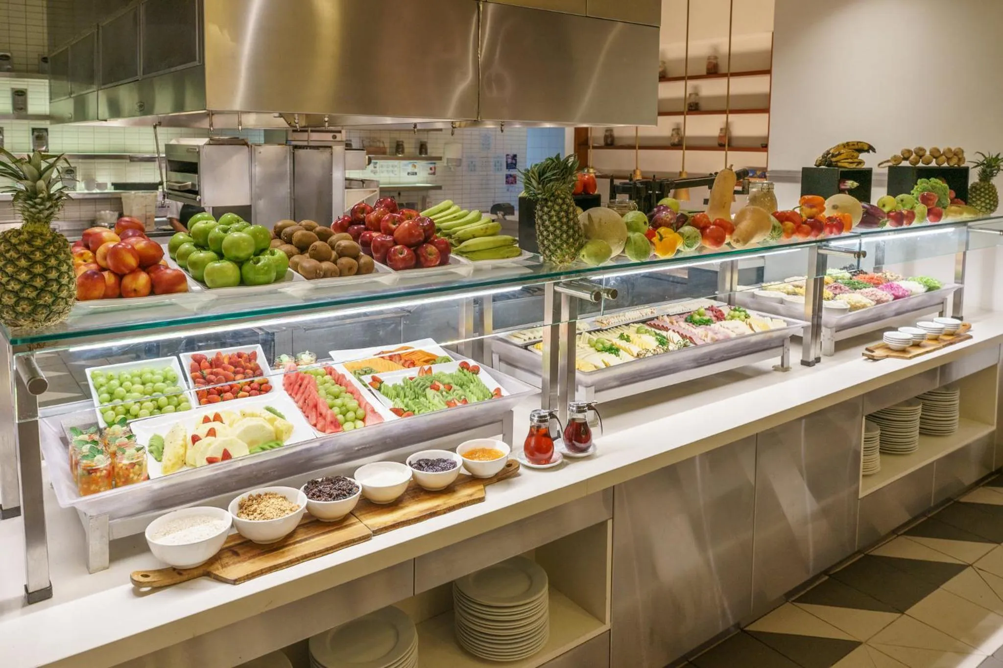 Restaurant/places to eat in InterContinental Tegucigalpa at Multiplaza Mall by IHG