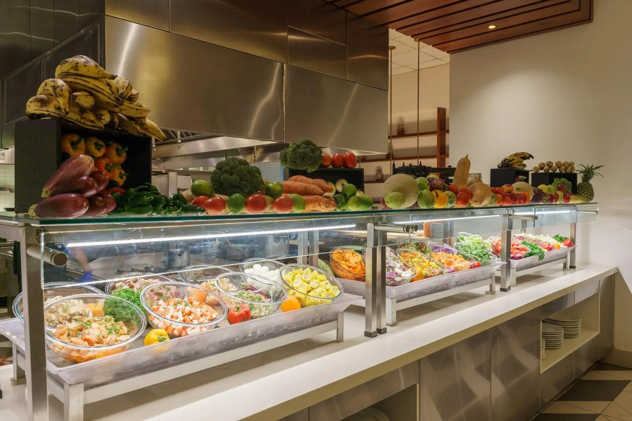 Restaurant/places to eat in InterContinental Tegucigalpa at Multiplaza Mall by IHG