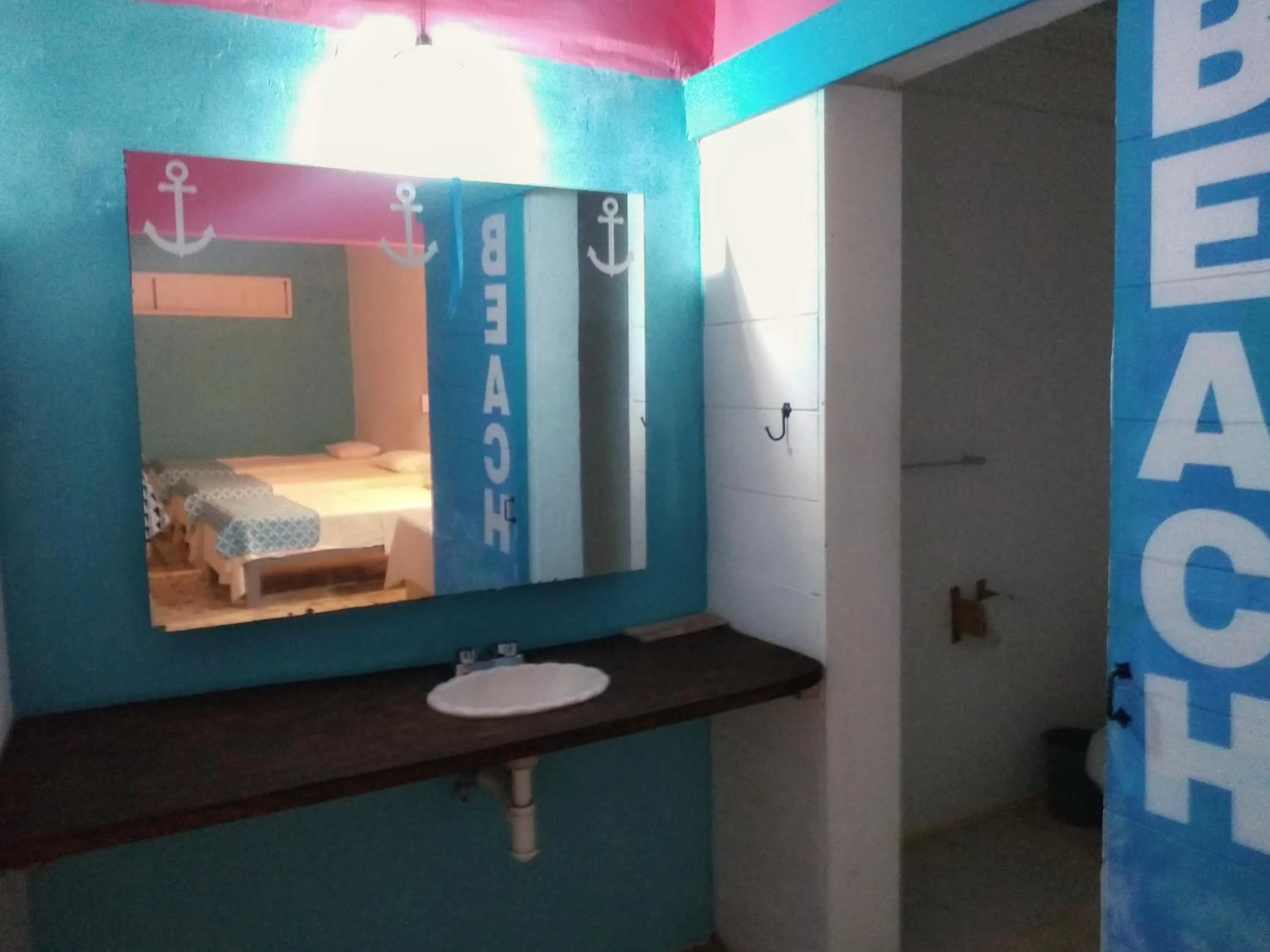 Bathroom in Lola Atlachinolli