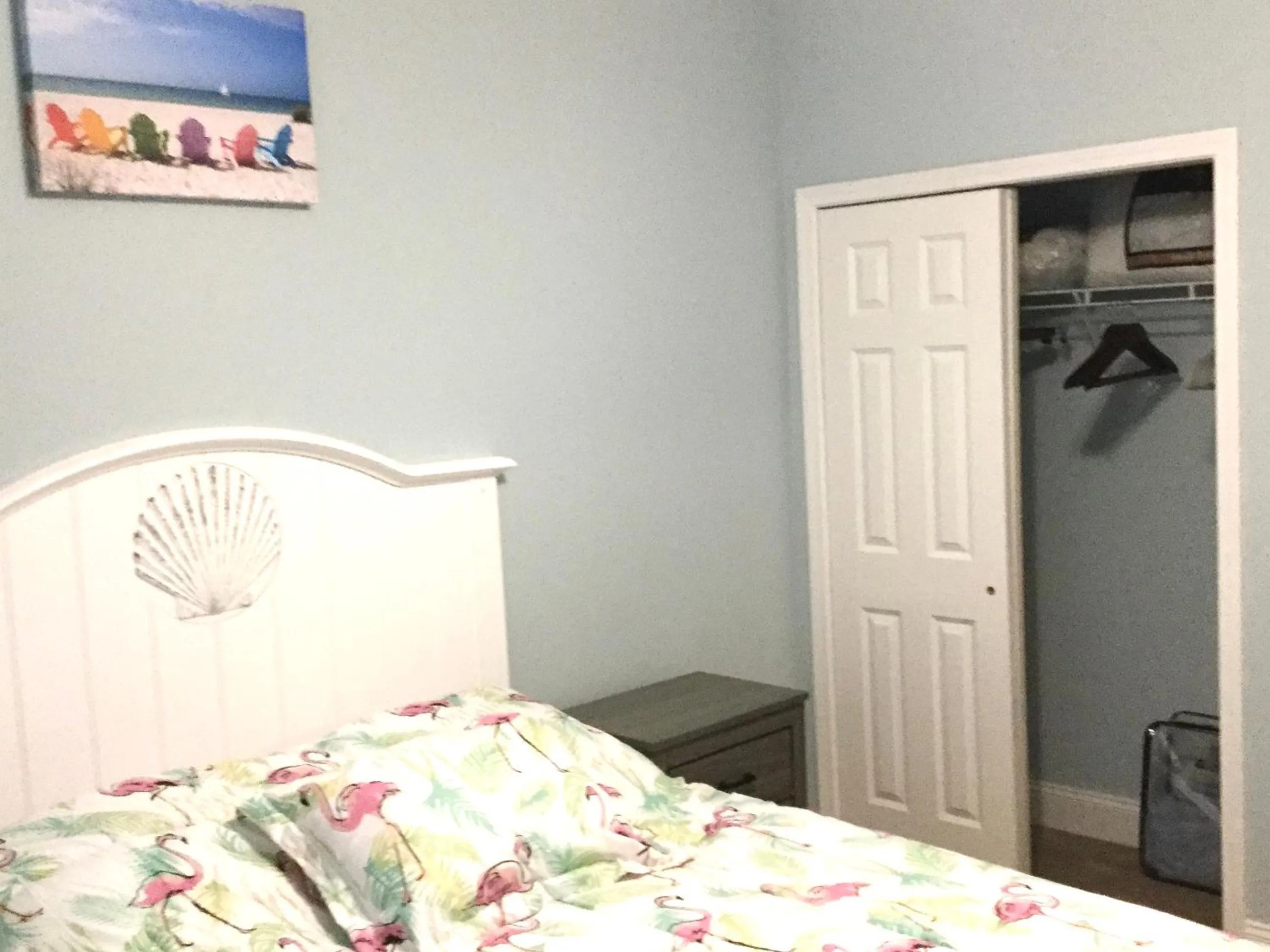 Bed in LAKETOWN 5 POOLs STEPS TO BEACH FAMILY FRIENDLY