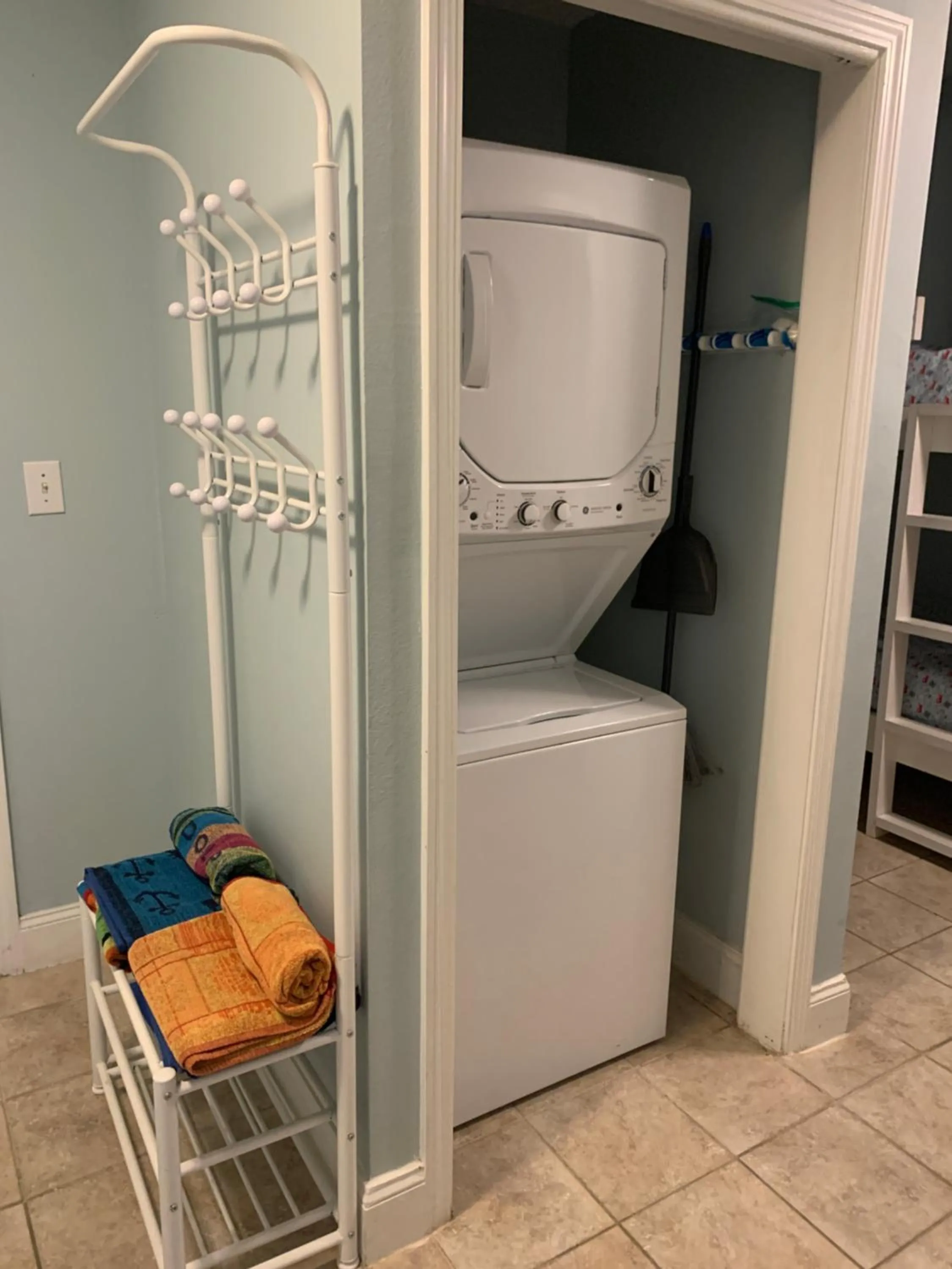 LAKETOWN 5 POOLs STEPS TO BEACH FAMILY FRIENDLY