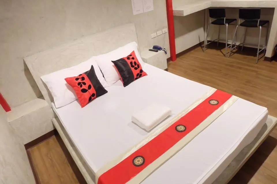 Bed in Love Box Resort