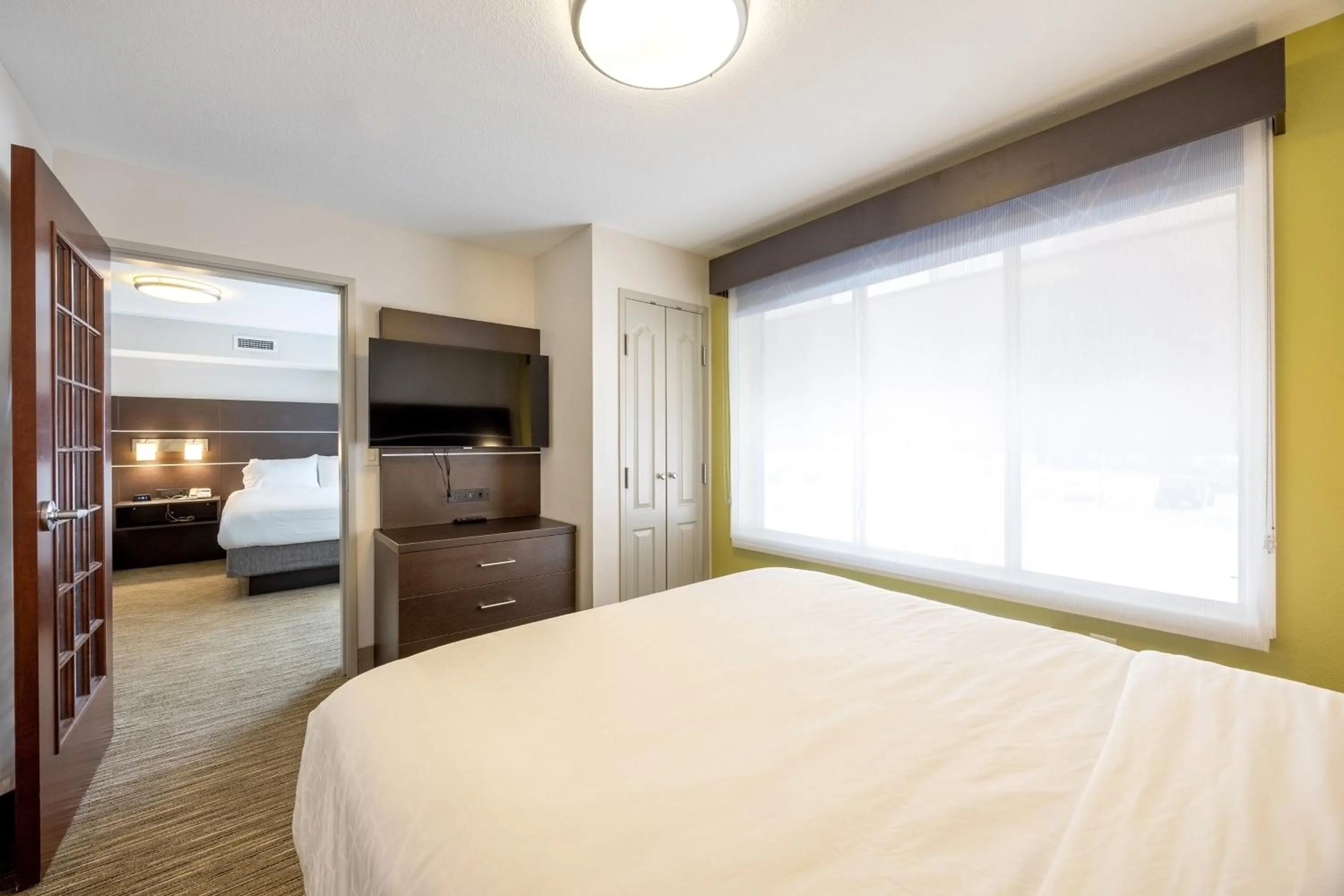 Photo of the whole room, Bed in Holiday Inn Express Winona by IHG