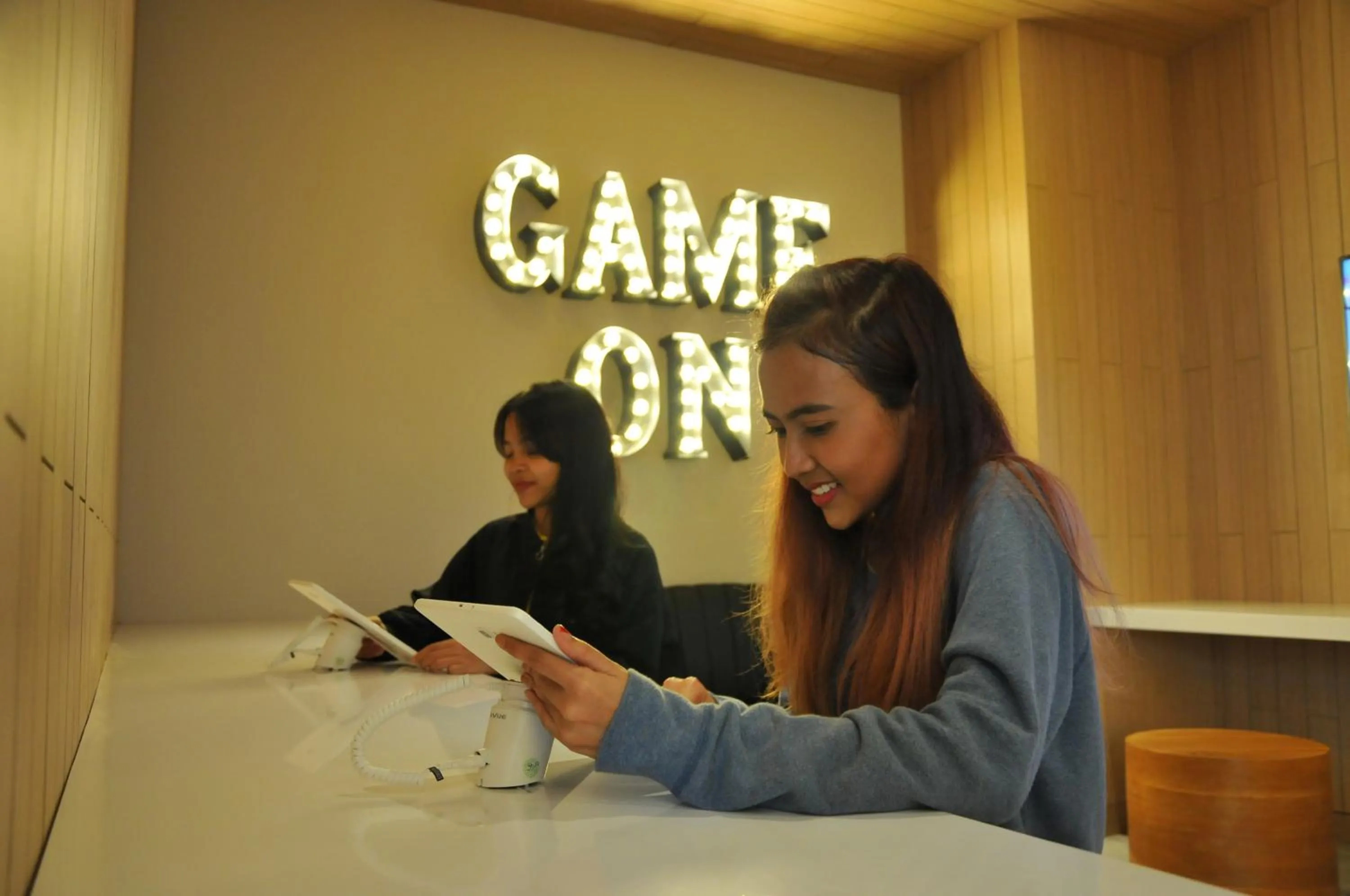 Entertainment in YELLO Hotel Paskal Bandung