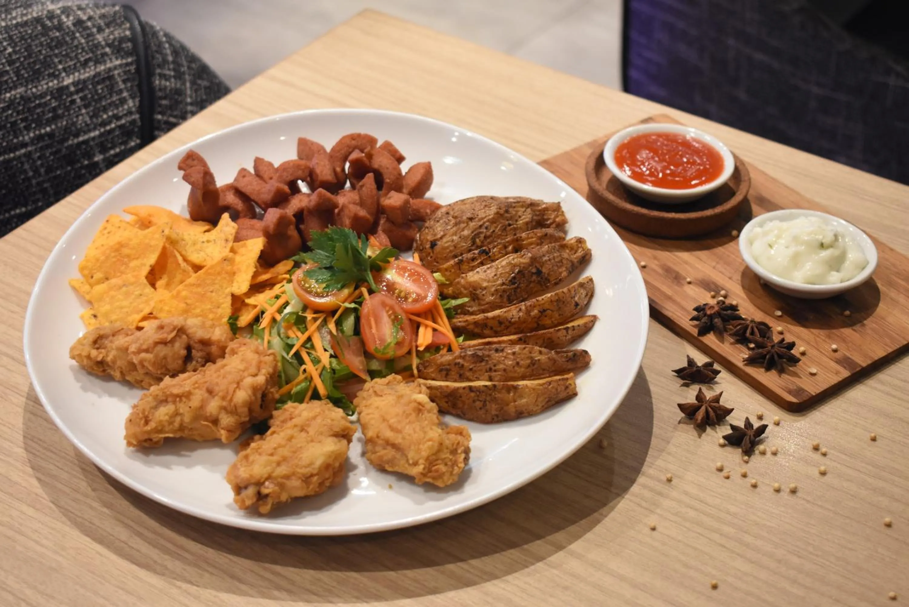 Food in YELLO Hotel Paskal Bandung