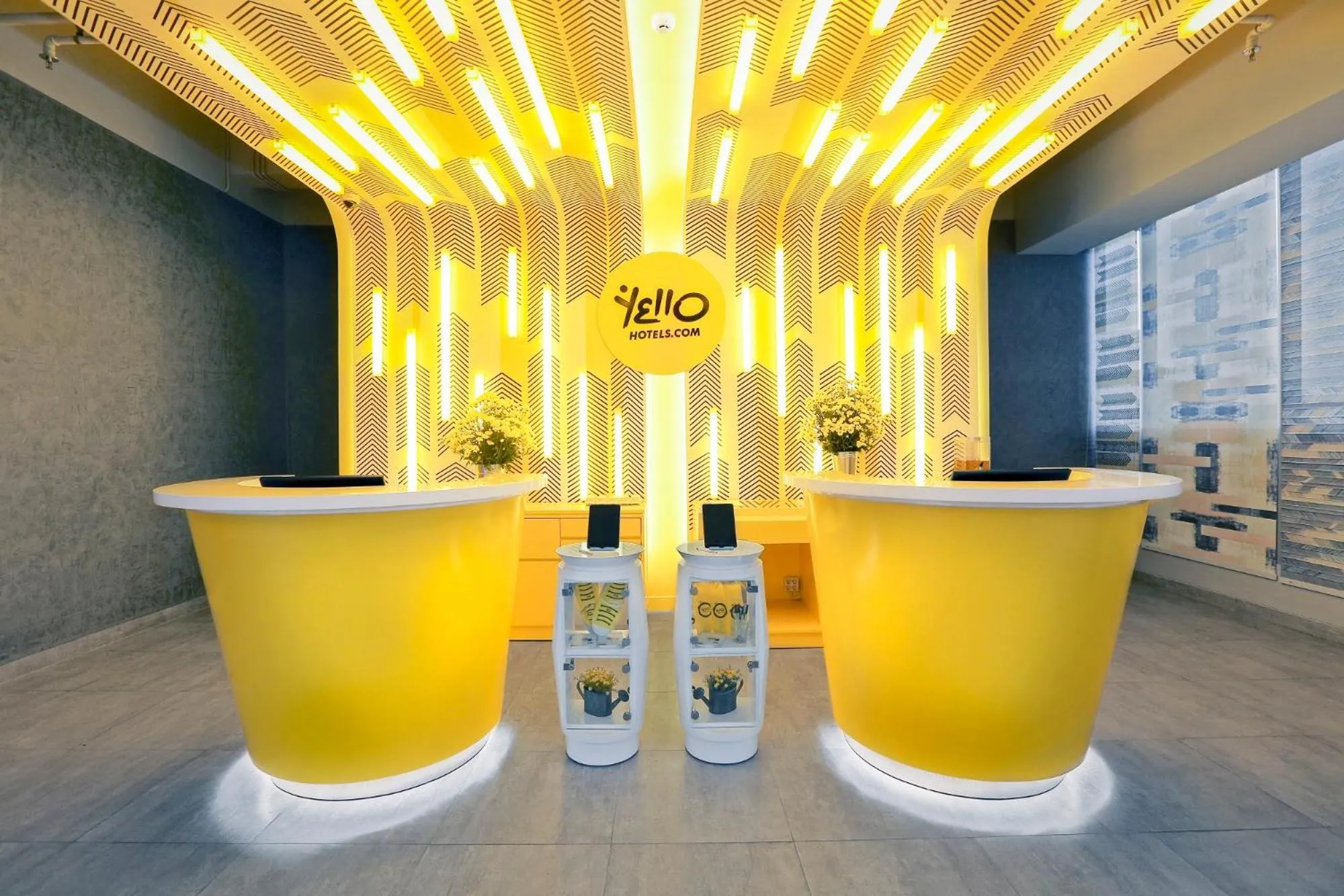Lobby or reception in YELLO Hotel Paskal Bandung