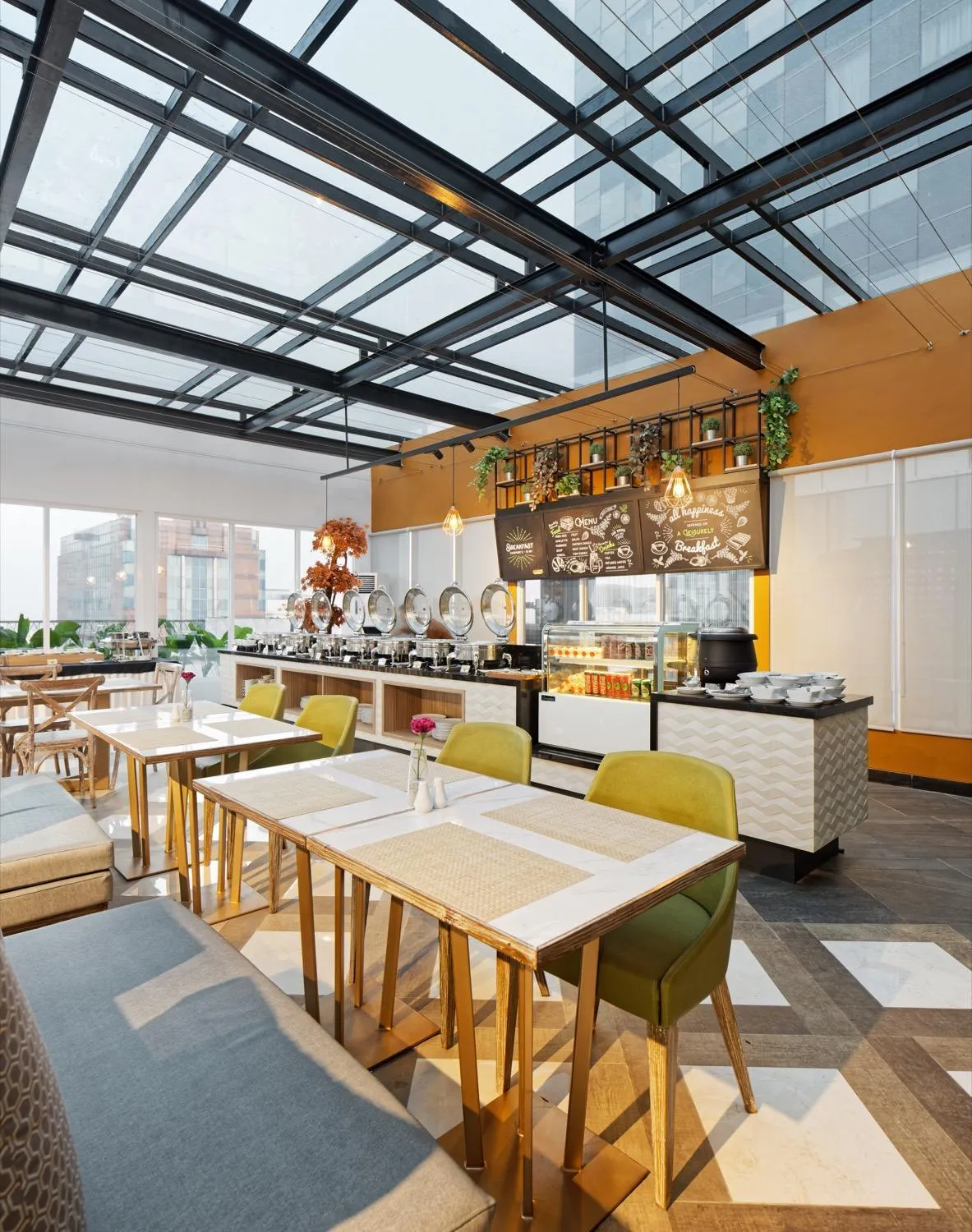 MaxOne Platinum Hayam Wuruk