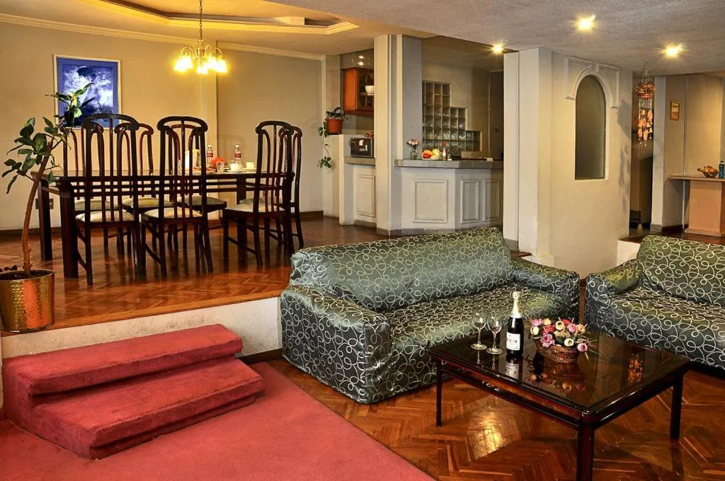 Living room in Alcalá Apart Hotel