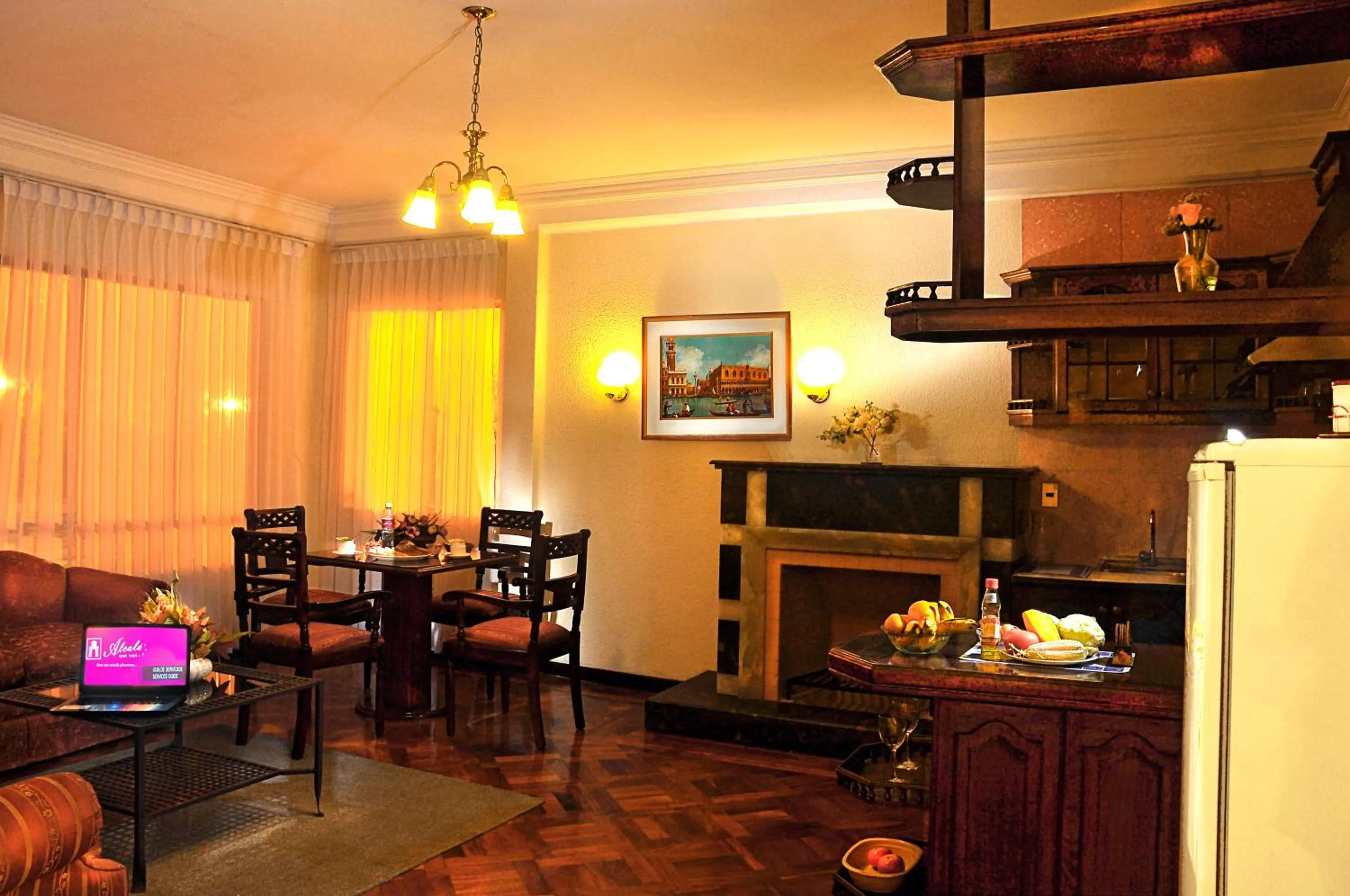 Kitchen or kitchenette in Alcalá Apart Hotel