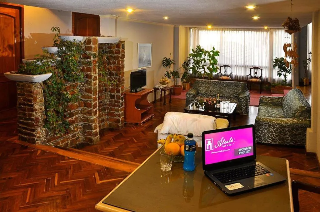 Living room in Alcalá Apart Hotel