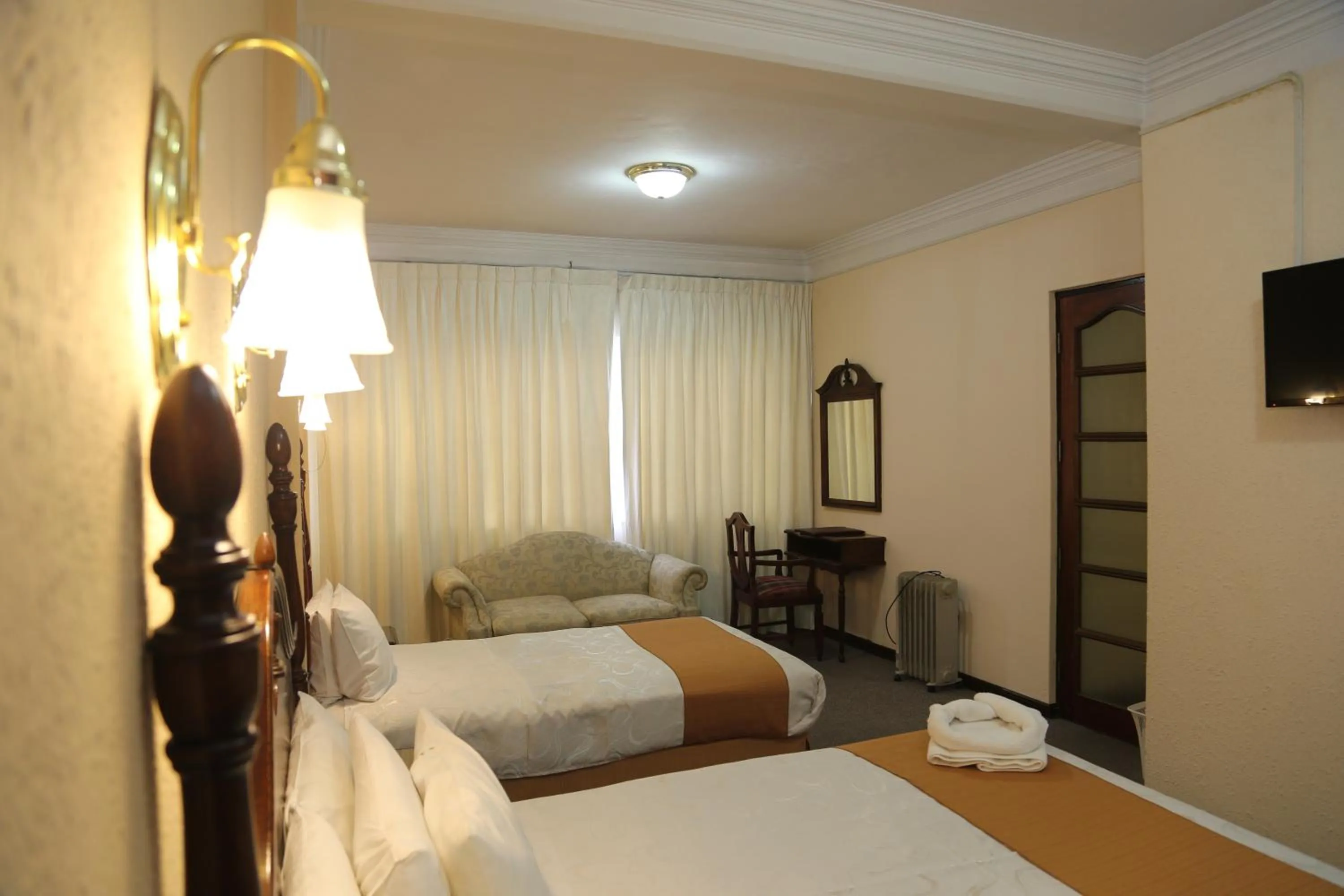 Bed in Alcalá Apart Hotel