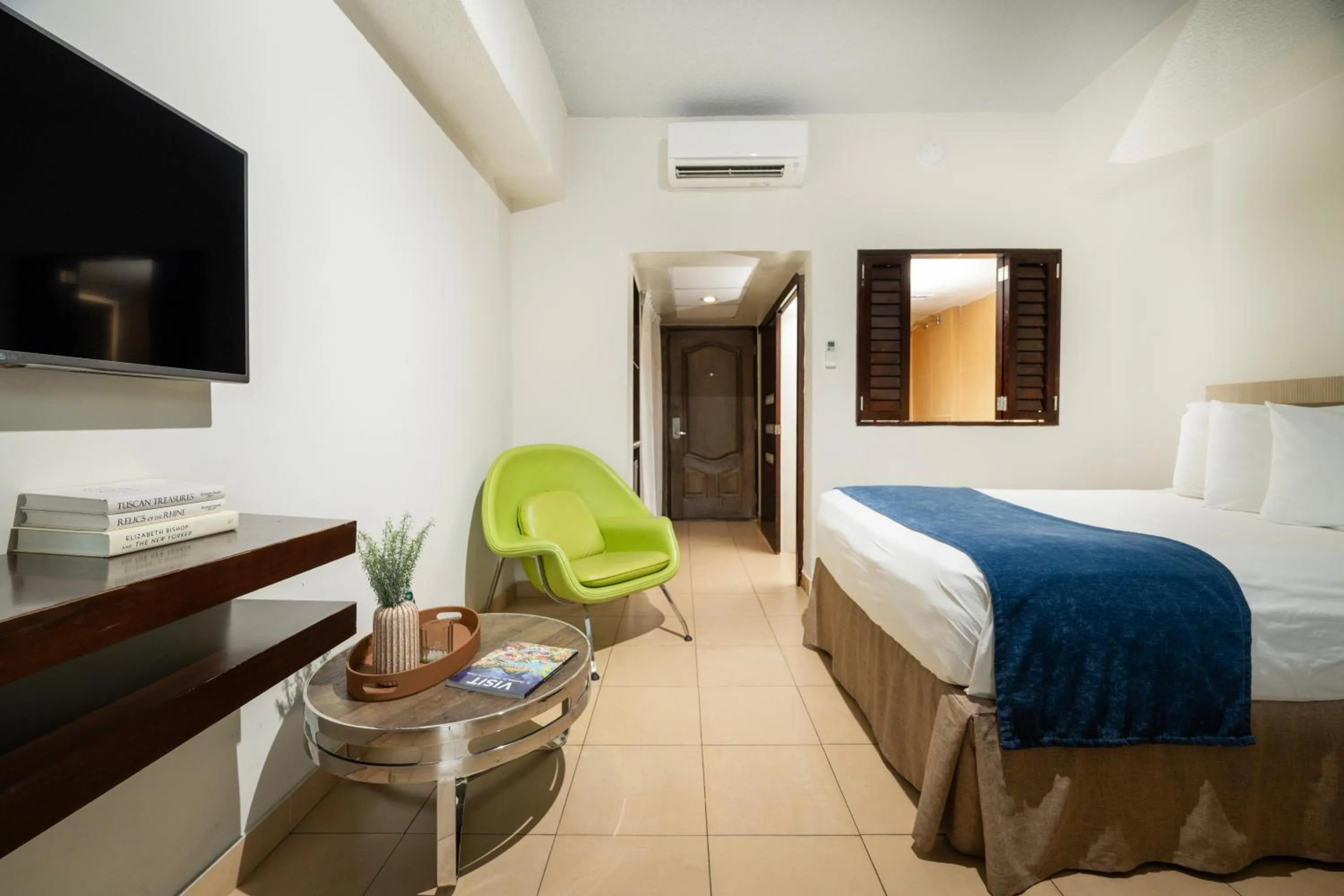 Bed in Windward Passage Hotel