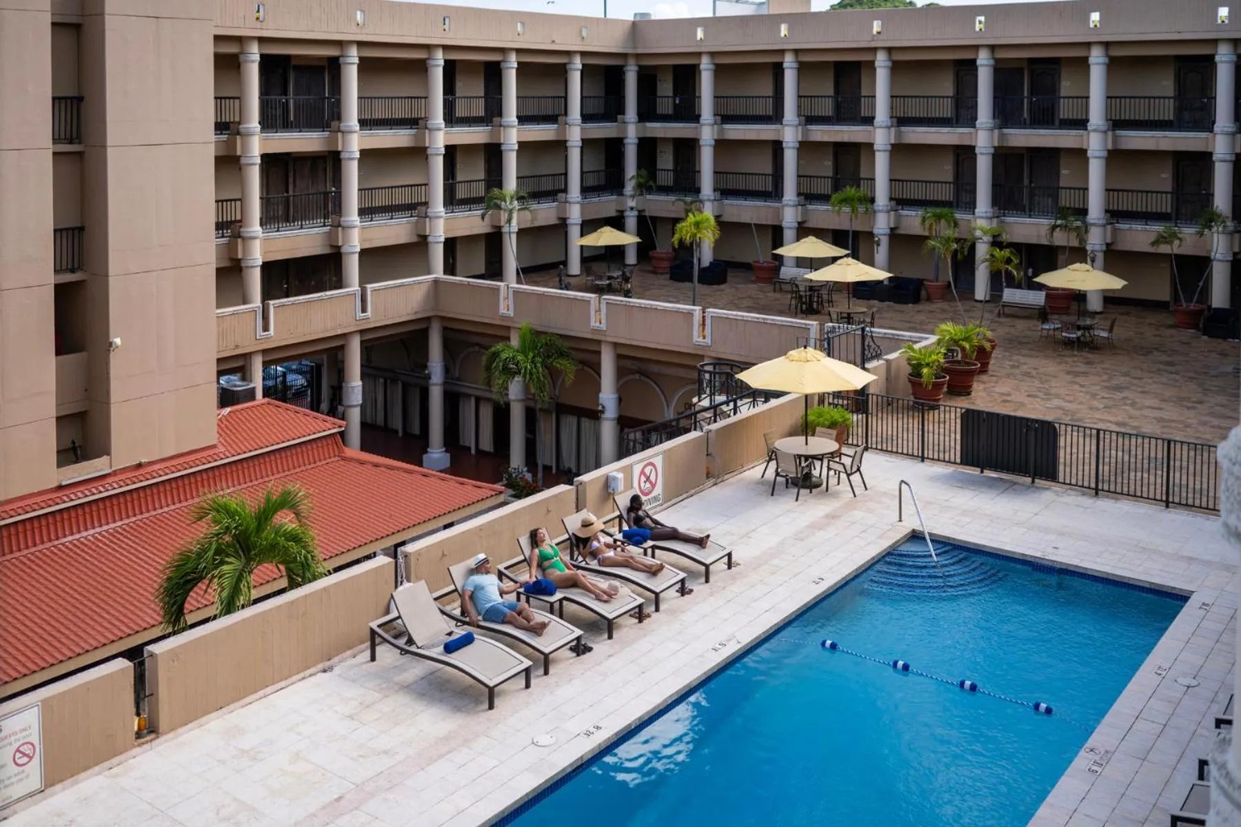 Swimming pool in Windward Passage Hotel