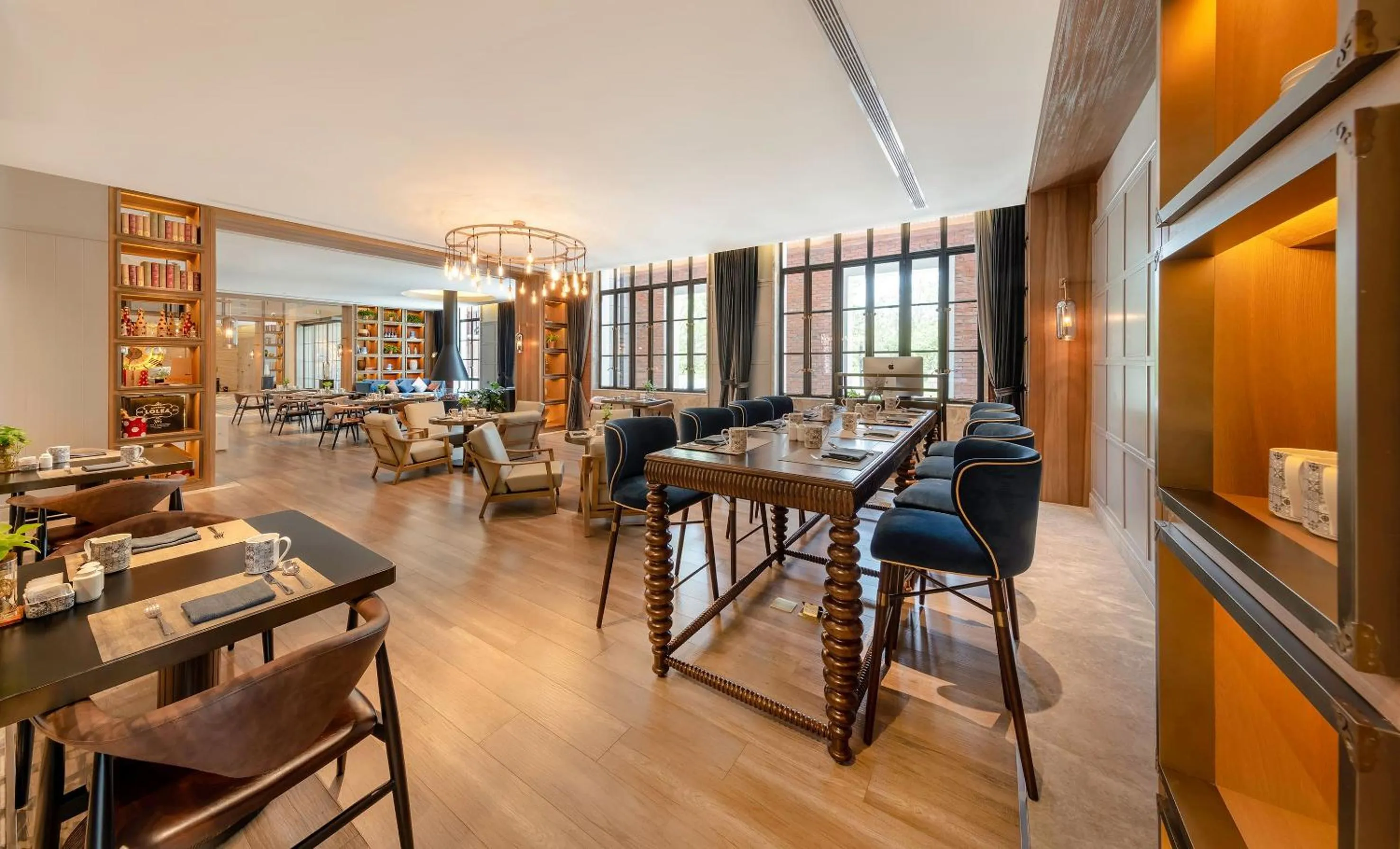 Restaurant/places to eat in Meliá Shanghai Parkside