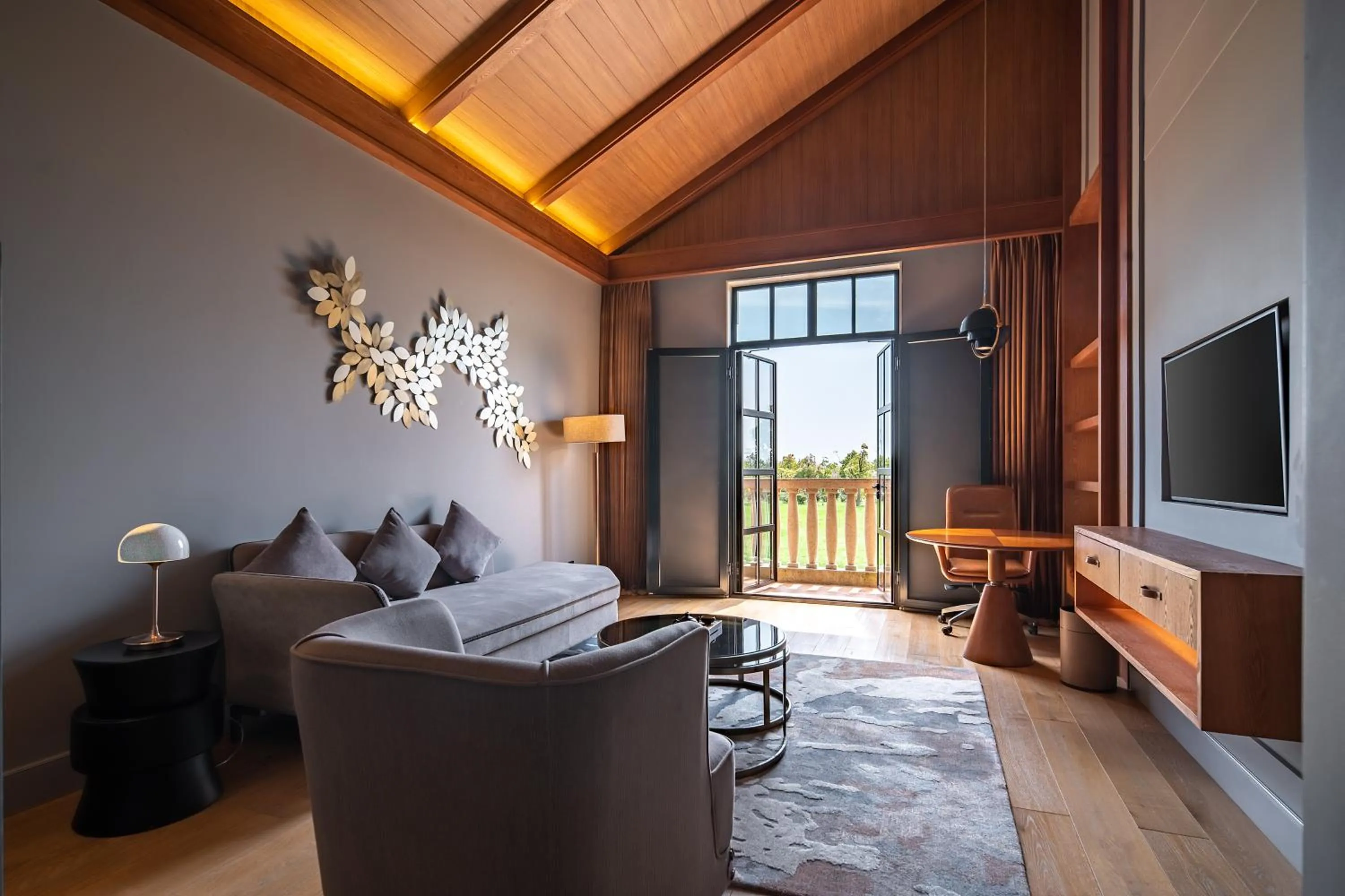 Photo of the whole room in Melia Shanghai Parkside