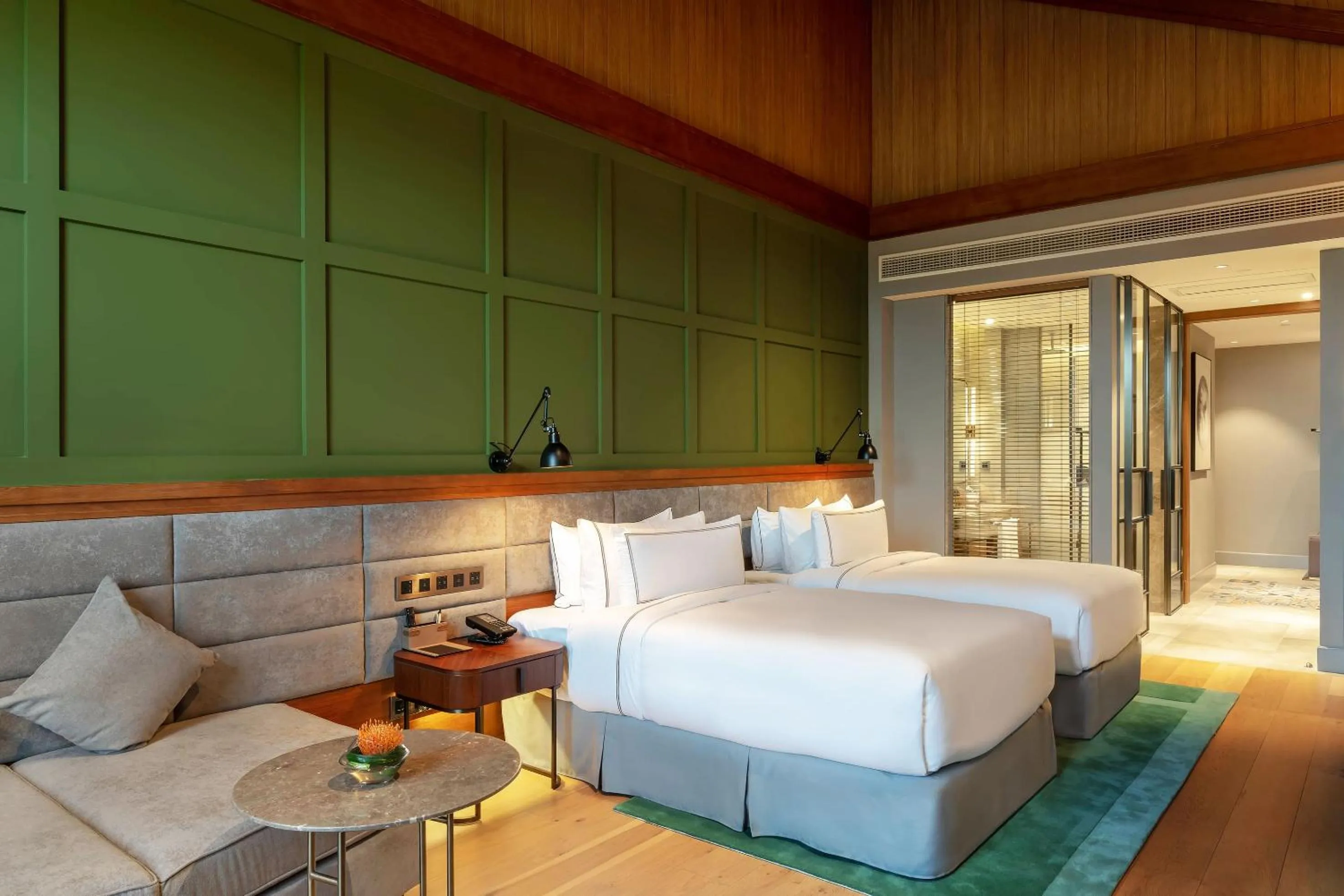 Bed in Meliá Shanghai Parkside