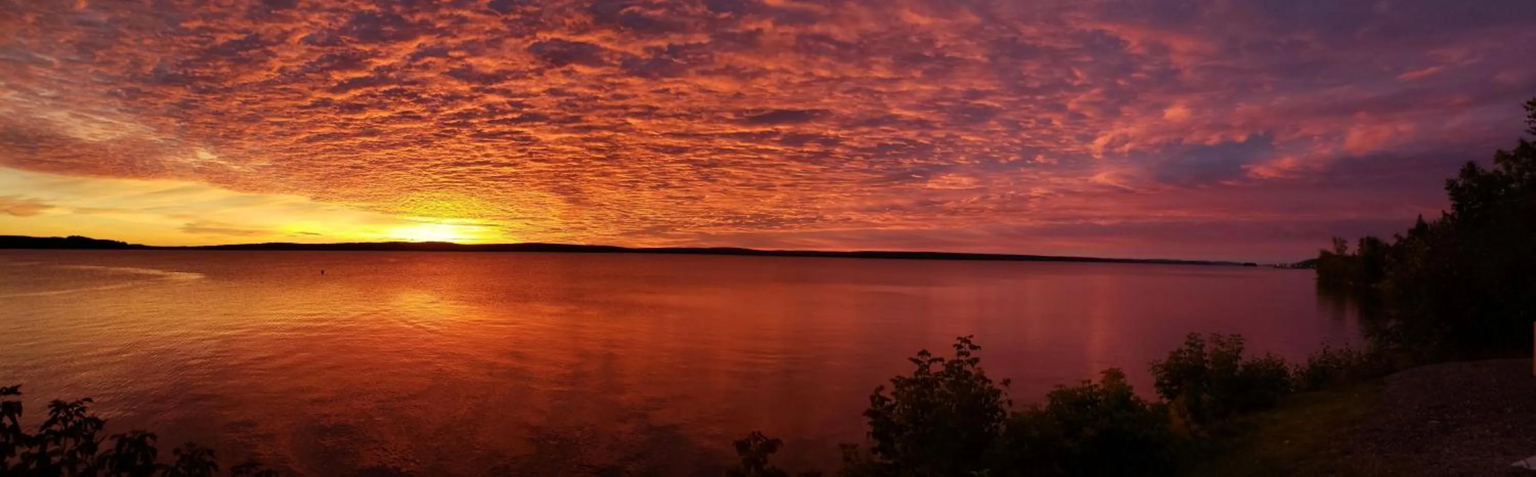 Lake view in Haileybury Beach Motel