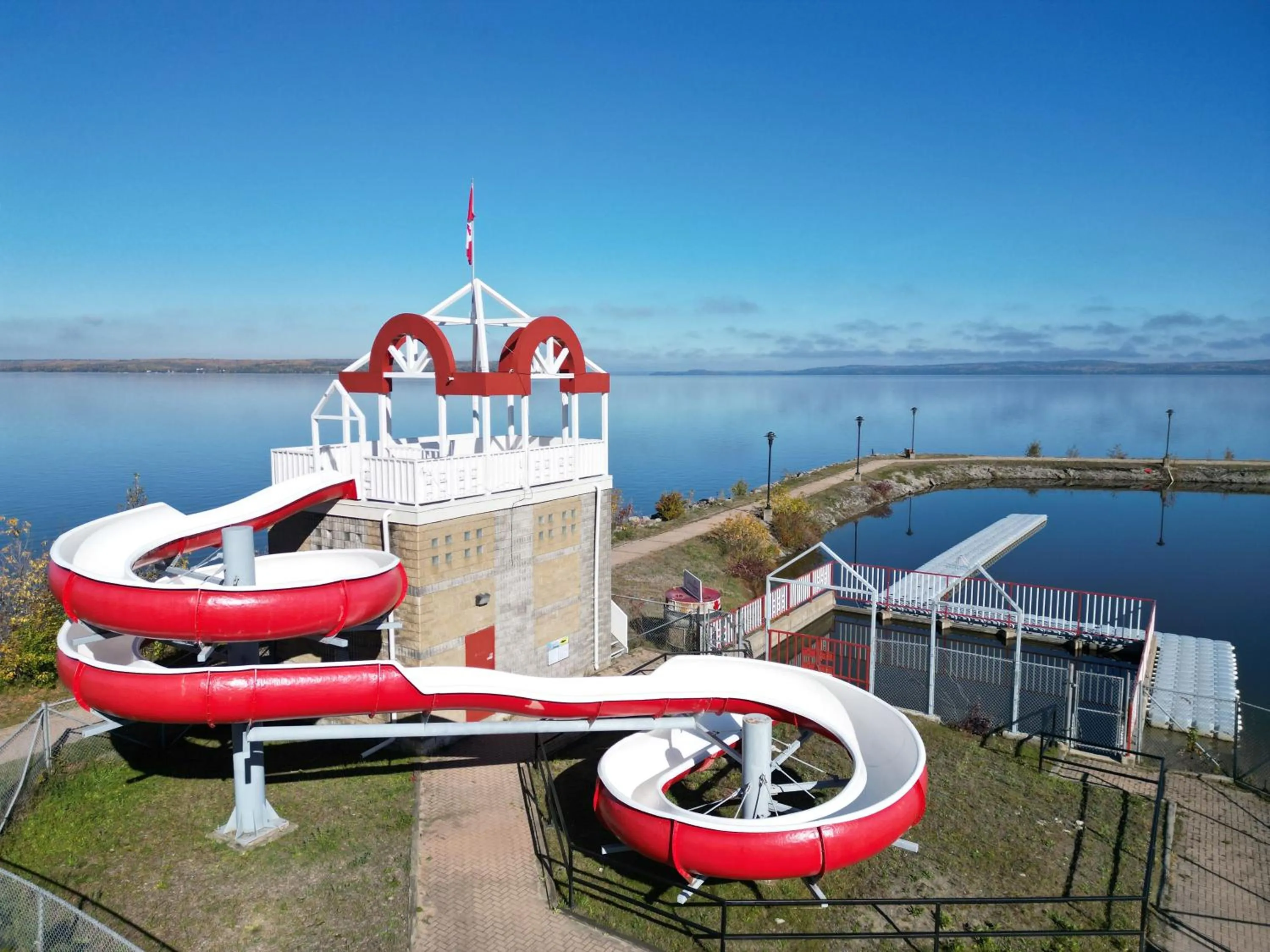 Beach in Haileybury Beach Motel