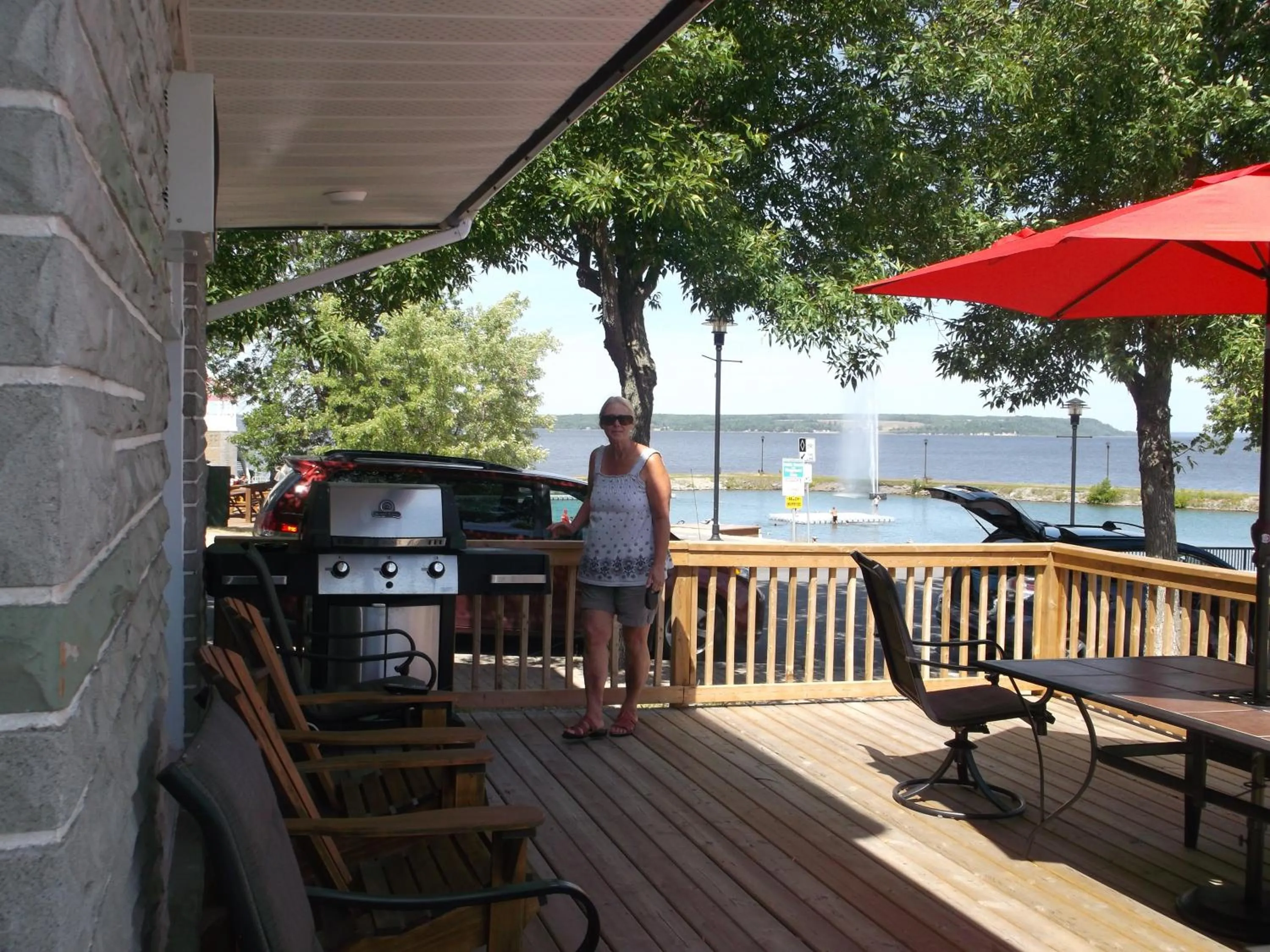 BBQ facilities in Haileybury Beach Motel