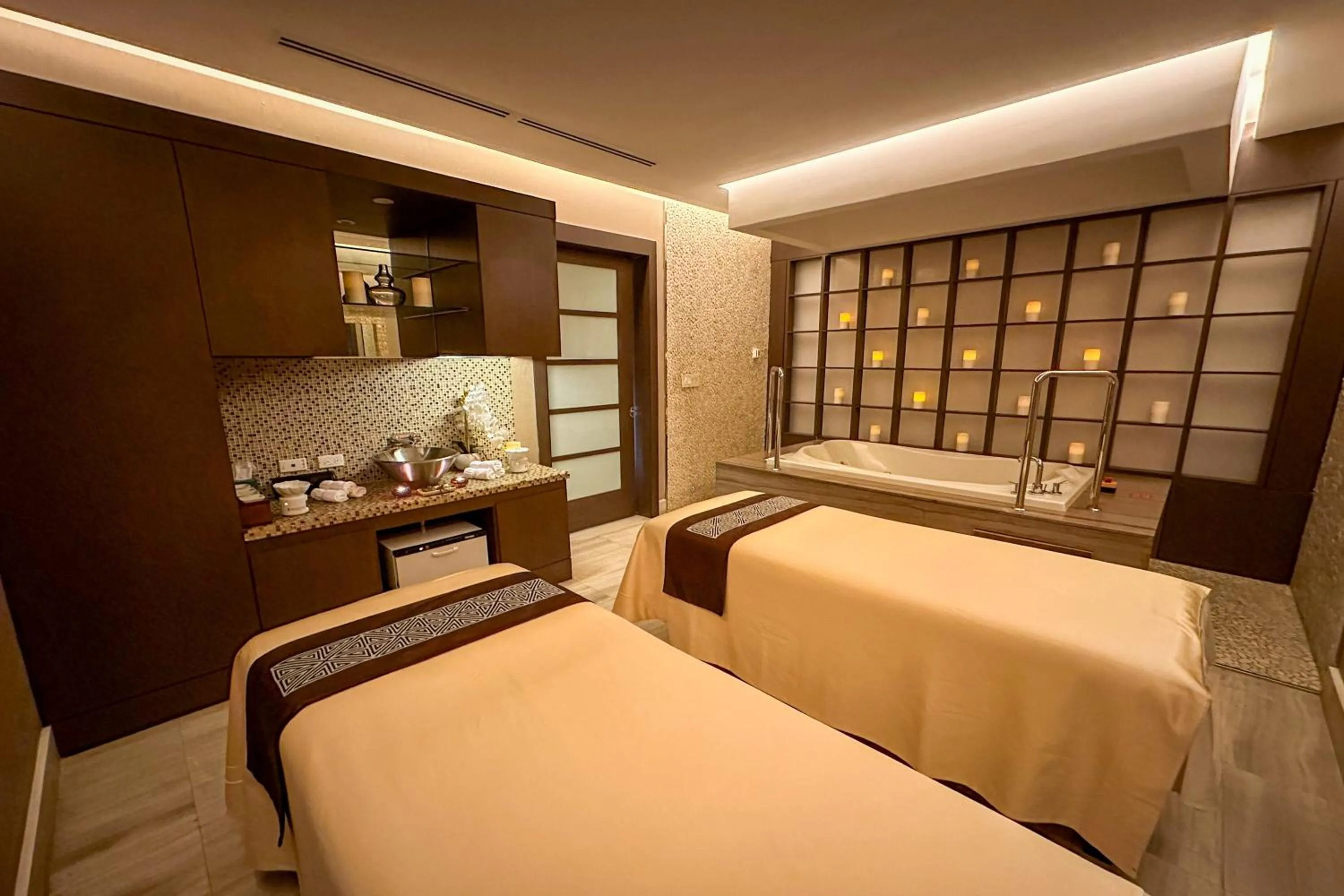 Spa and wellness centre/facilities, Bed in Sheraton Grand Panama