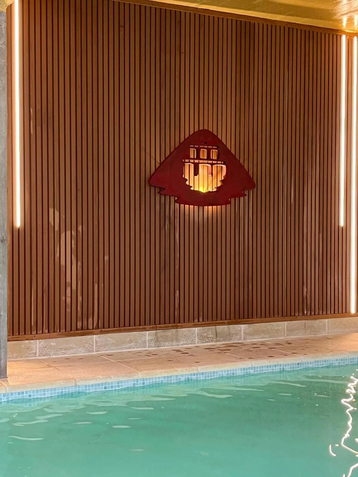 Swimming pool in Hotel Genoves