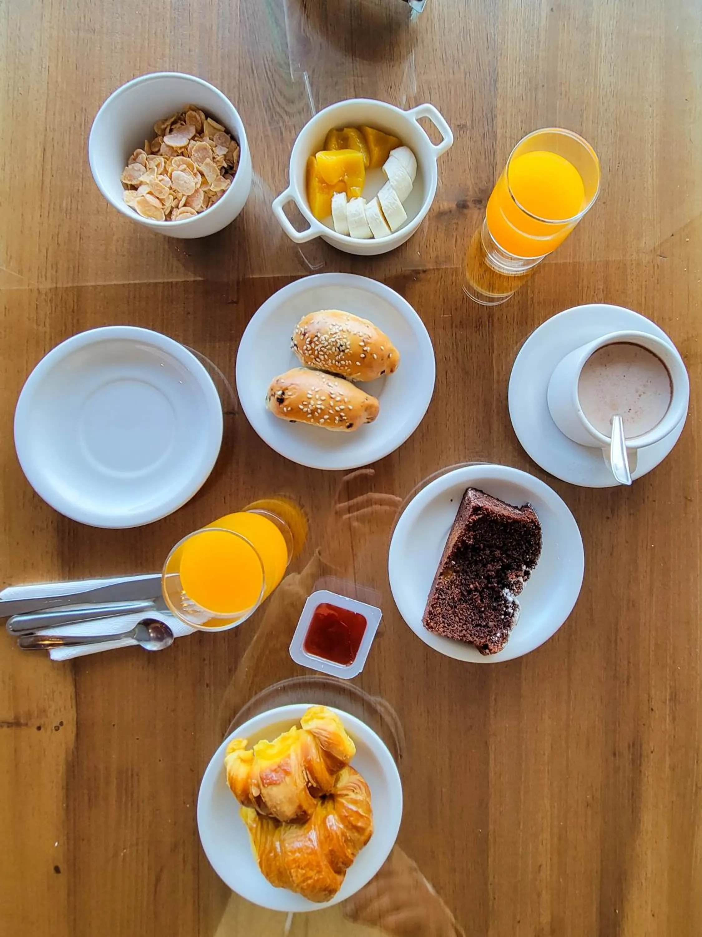 Breakfast in Hotel Genoves