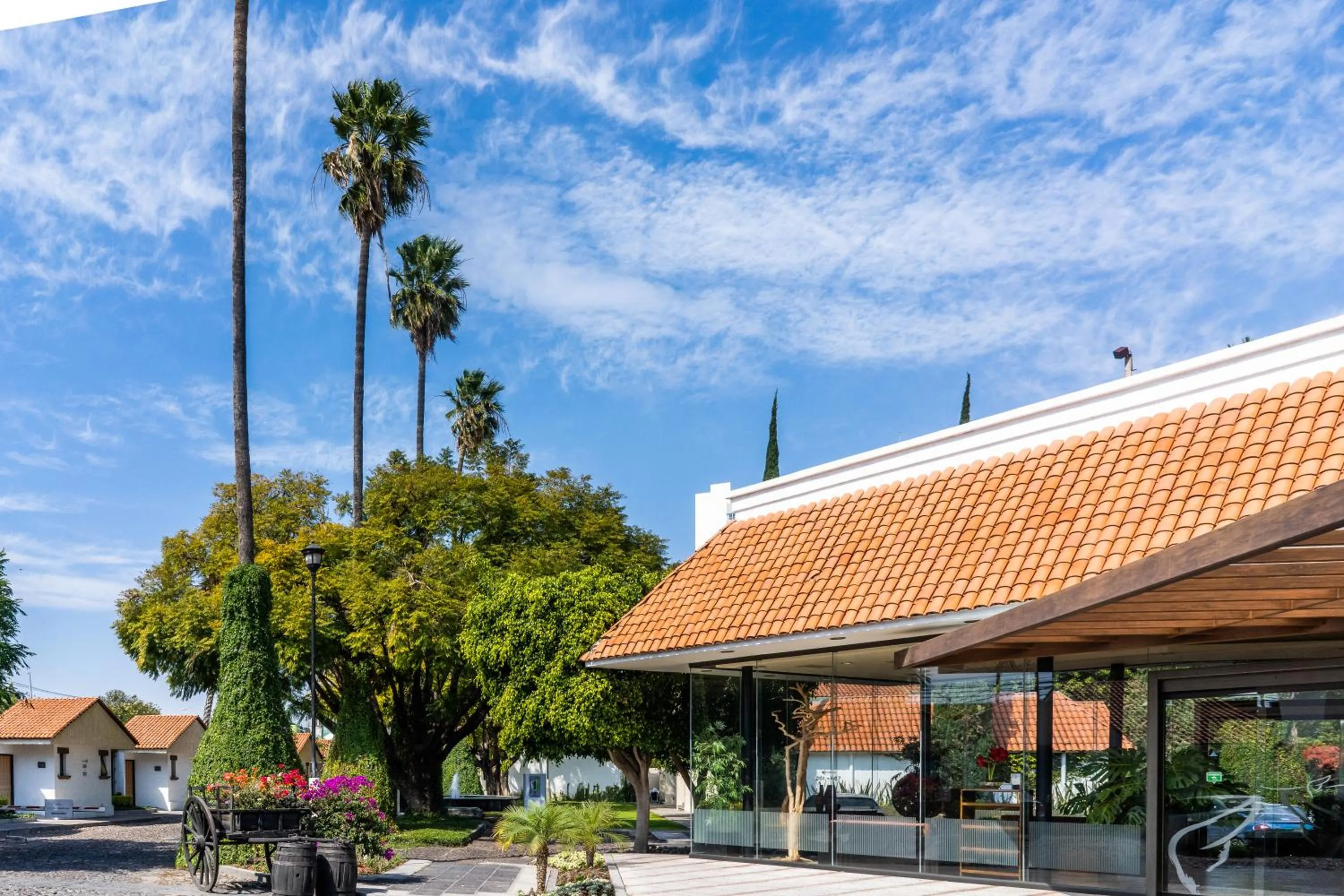Property building in Hotel Flamingo Inn