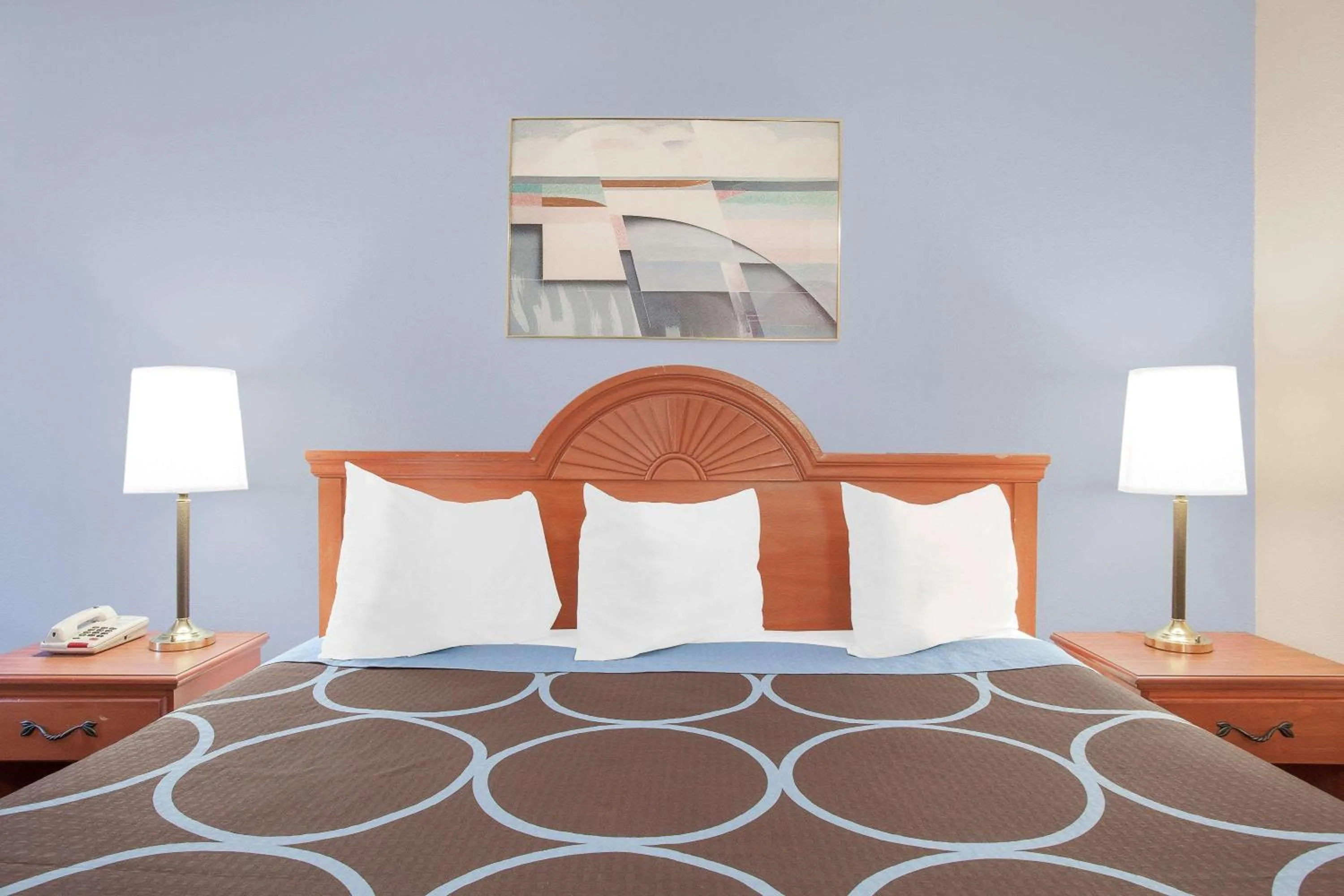 Photo of the whole room, Bed in Super 8 by Wyndham Middletown