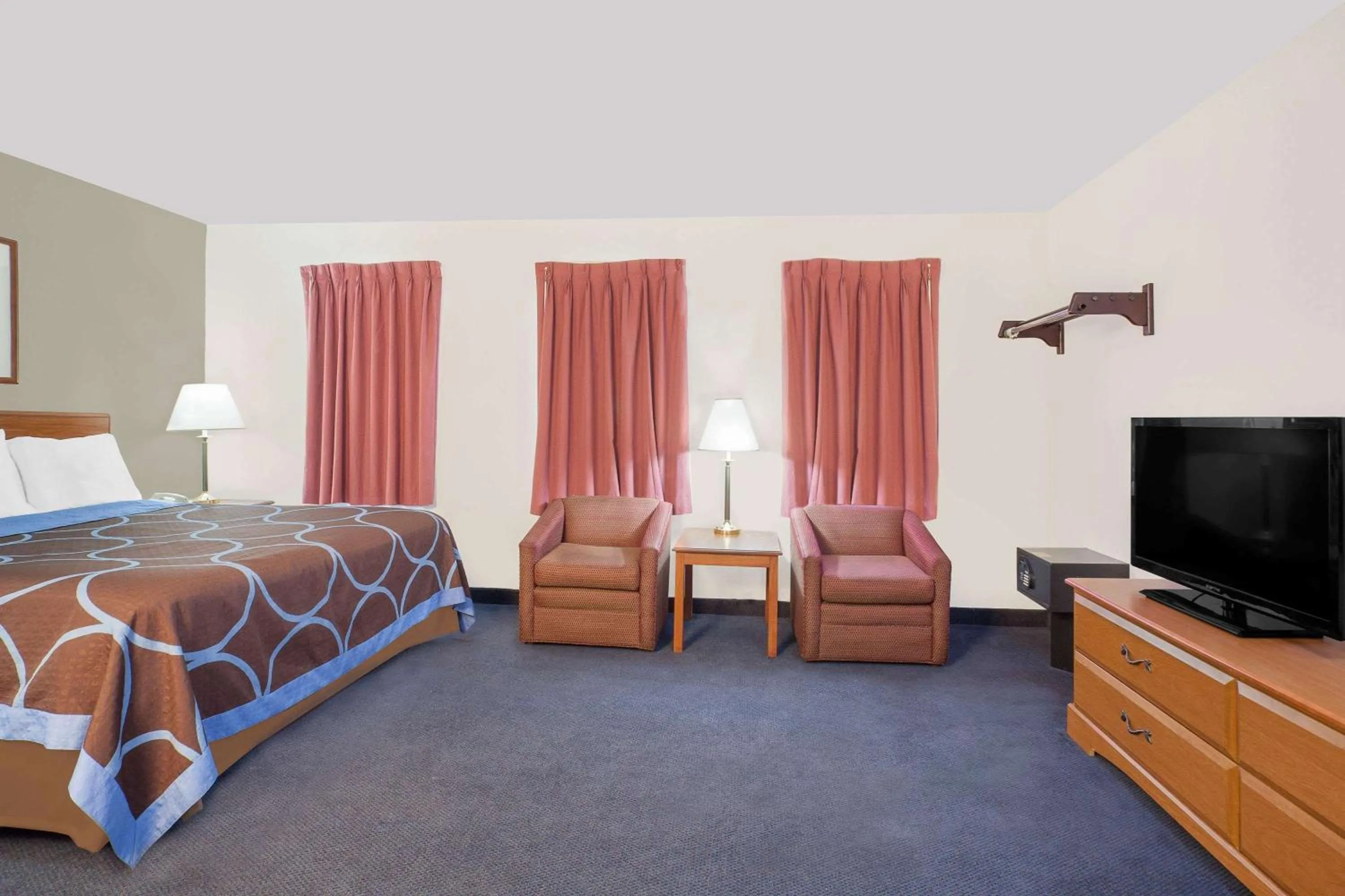 Photo of the whole room, Bed in Super 8 by Wyndham Middletown