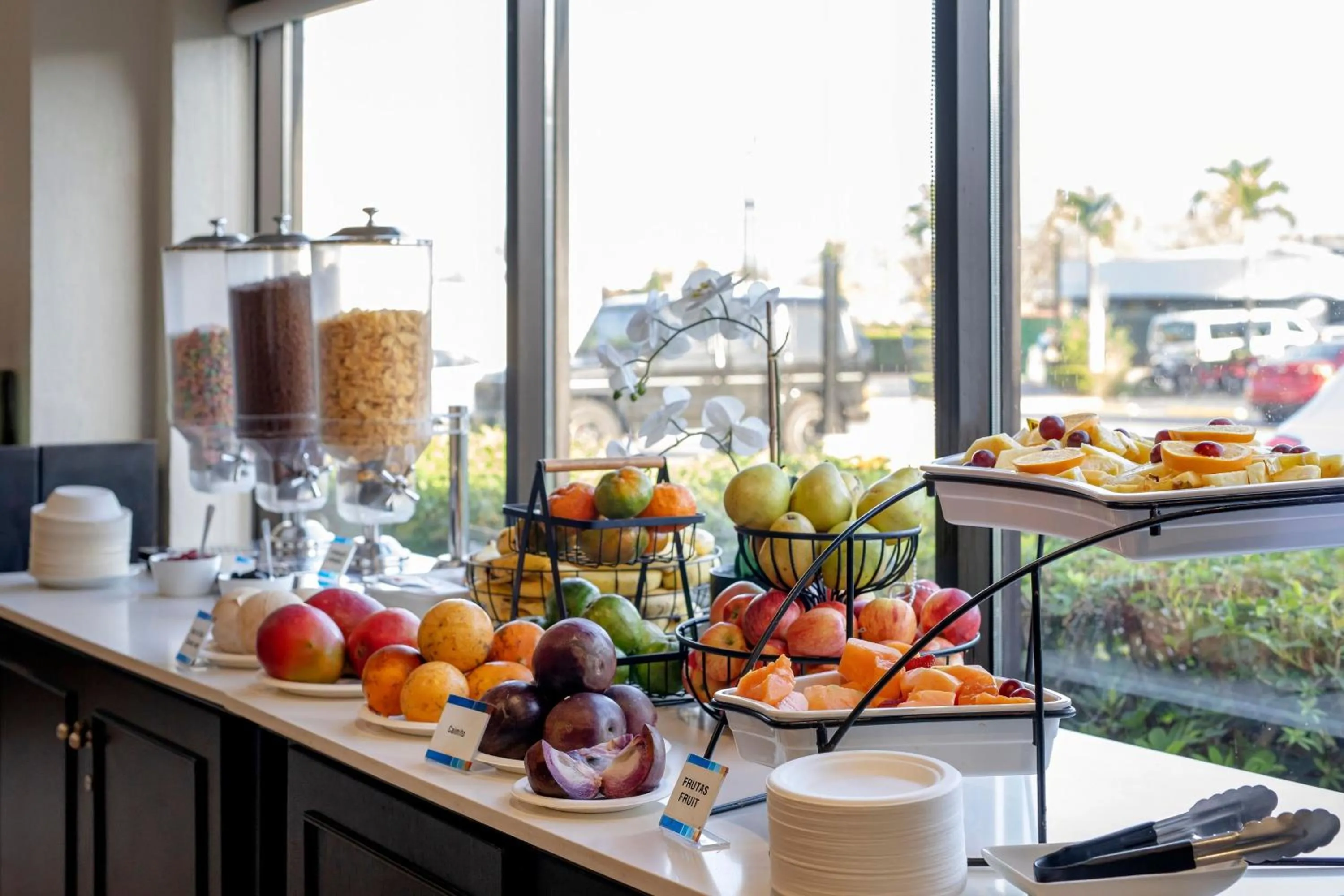 Breakfast in Holiday Inn Express San Jose Costa Rica Airport by IHG