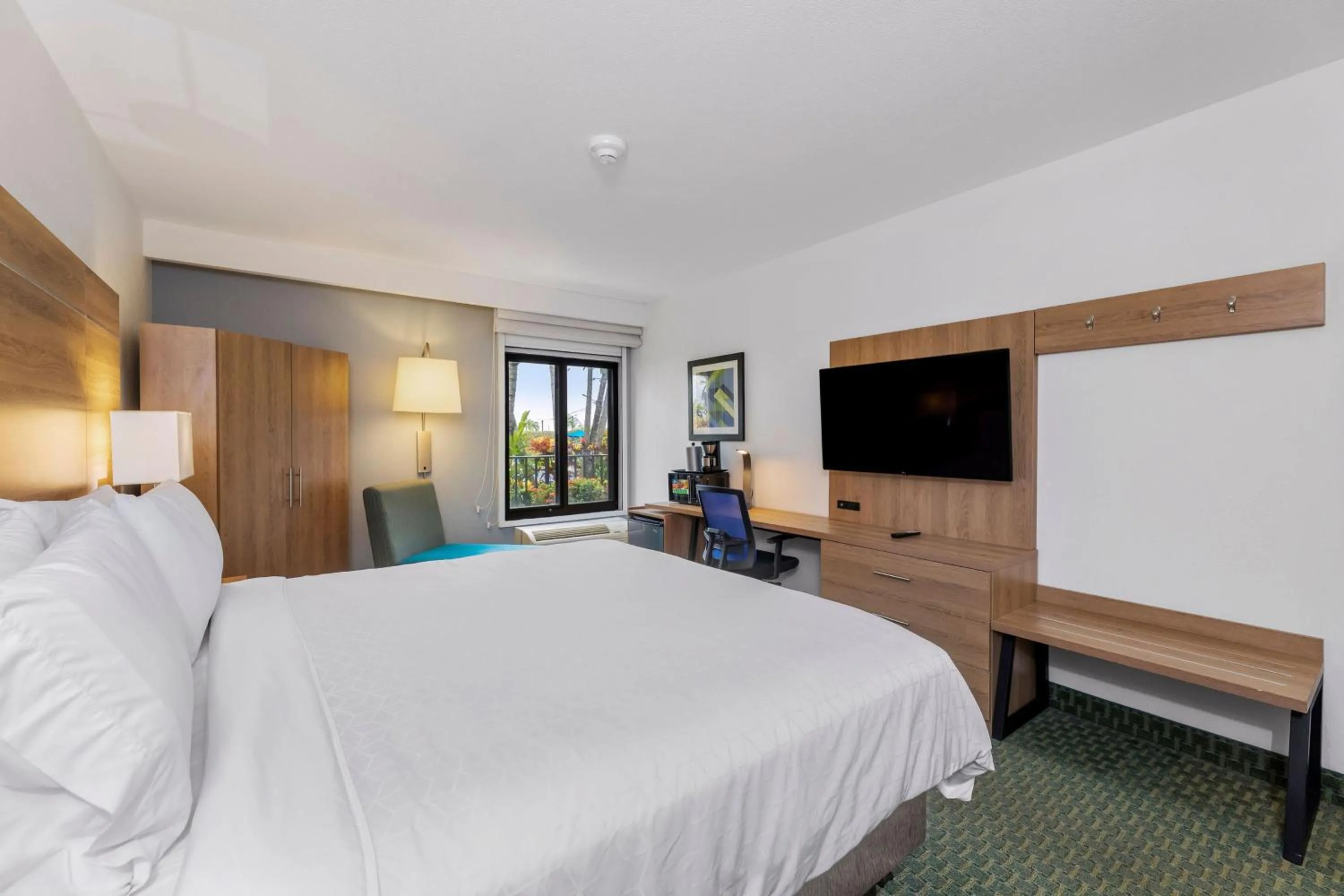 Photo of the whole room, Bed in Holiday Inn Express San Jose Costa Rica Airport by IHG