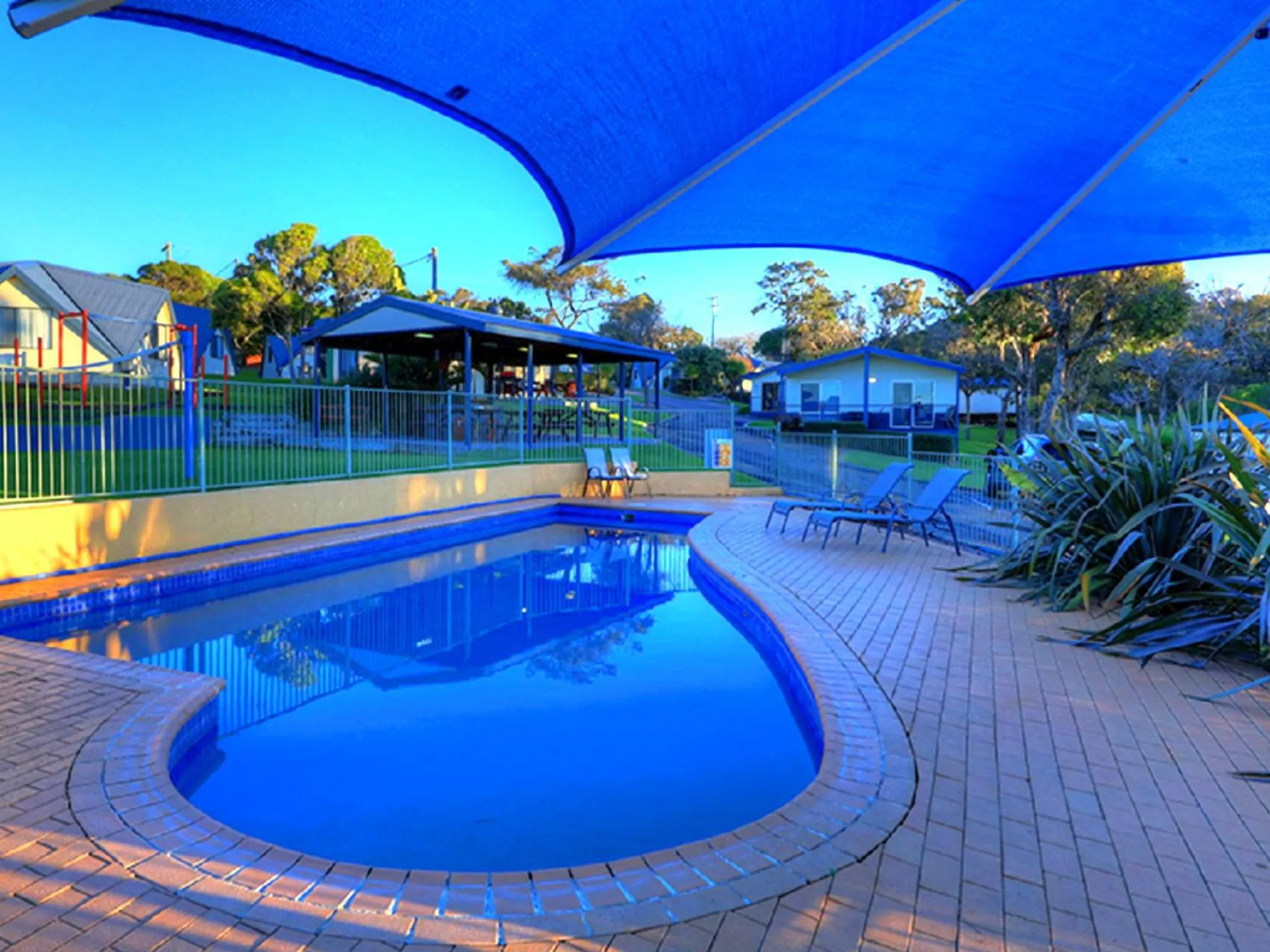Swimming pool in Beach Cabins Merimbula