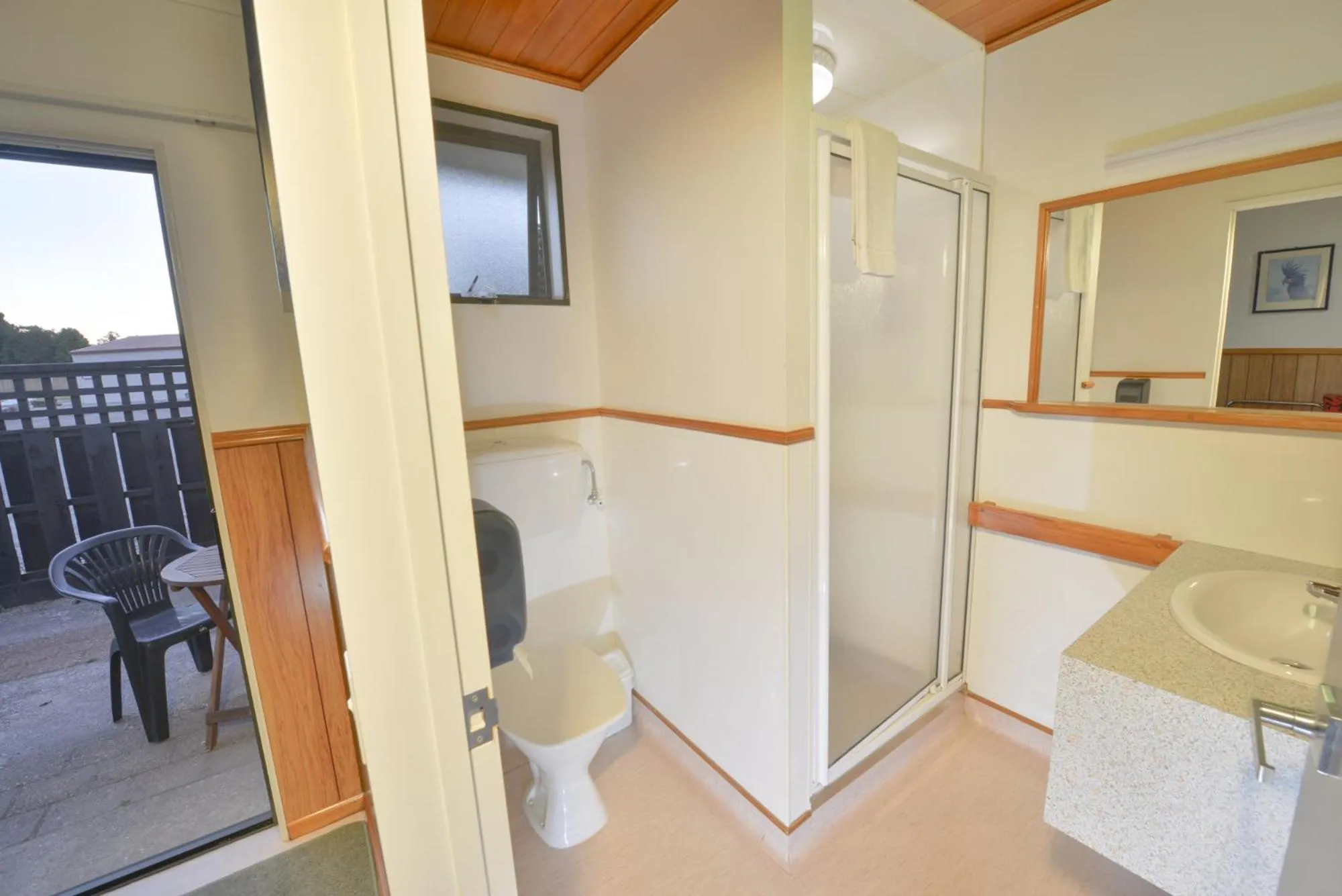 Toilet in Wilderness Motel Accommodation