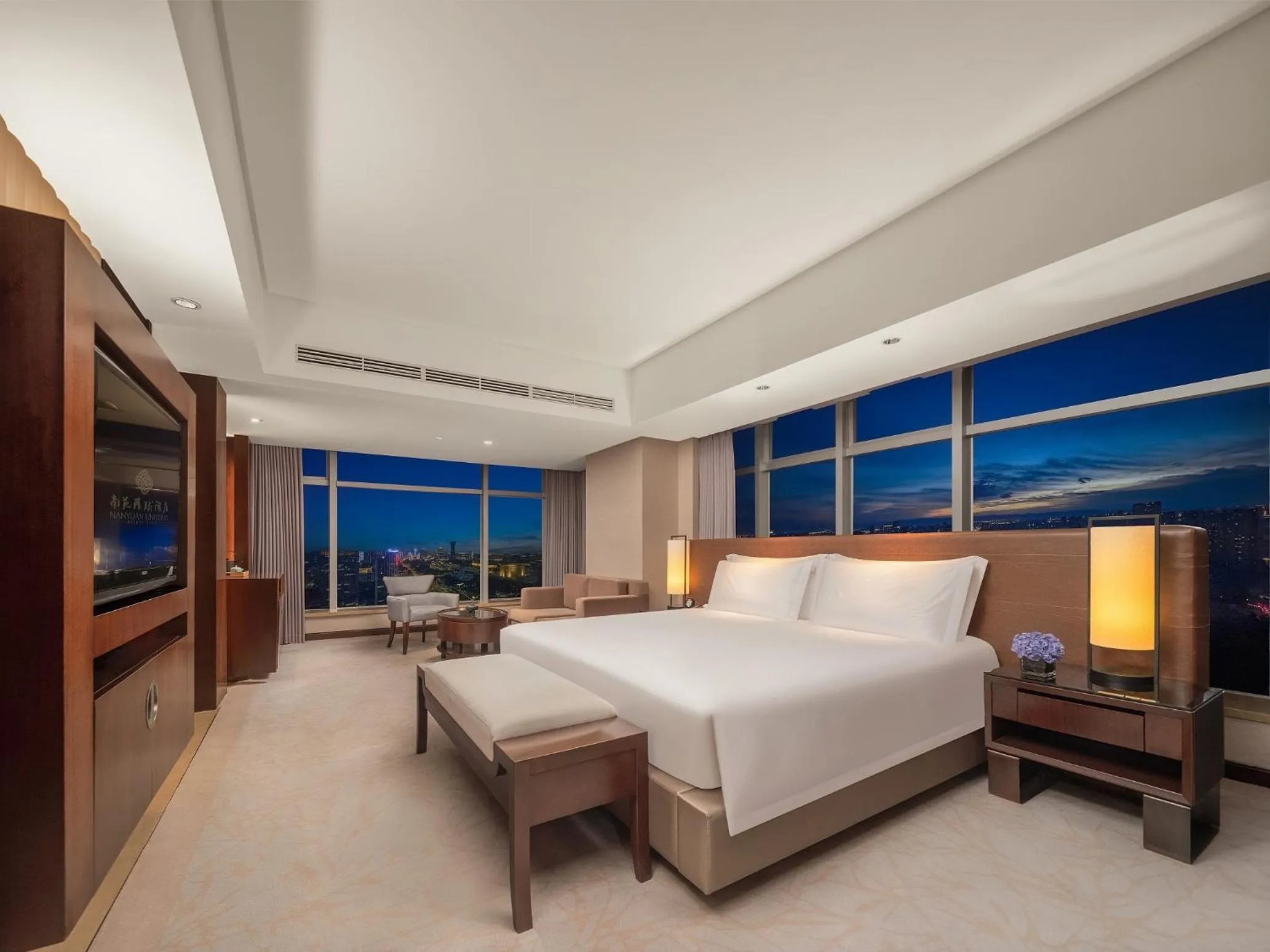 Nanyuan Universe Deluxe Hotel