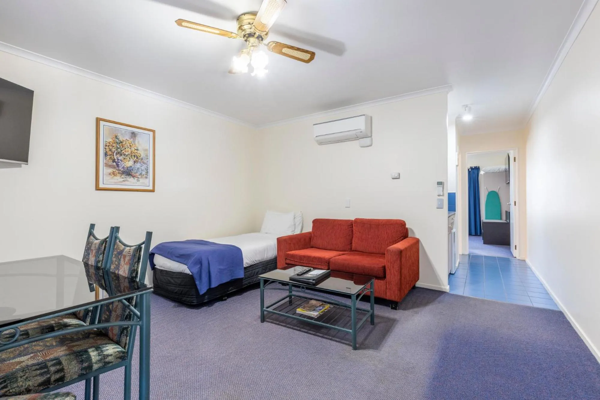 Living room, Bed in ASURE PRINCE motor lodge