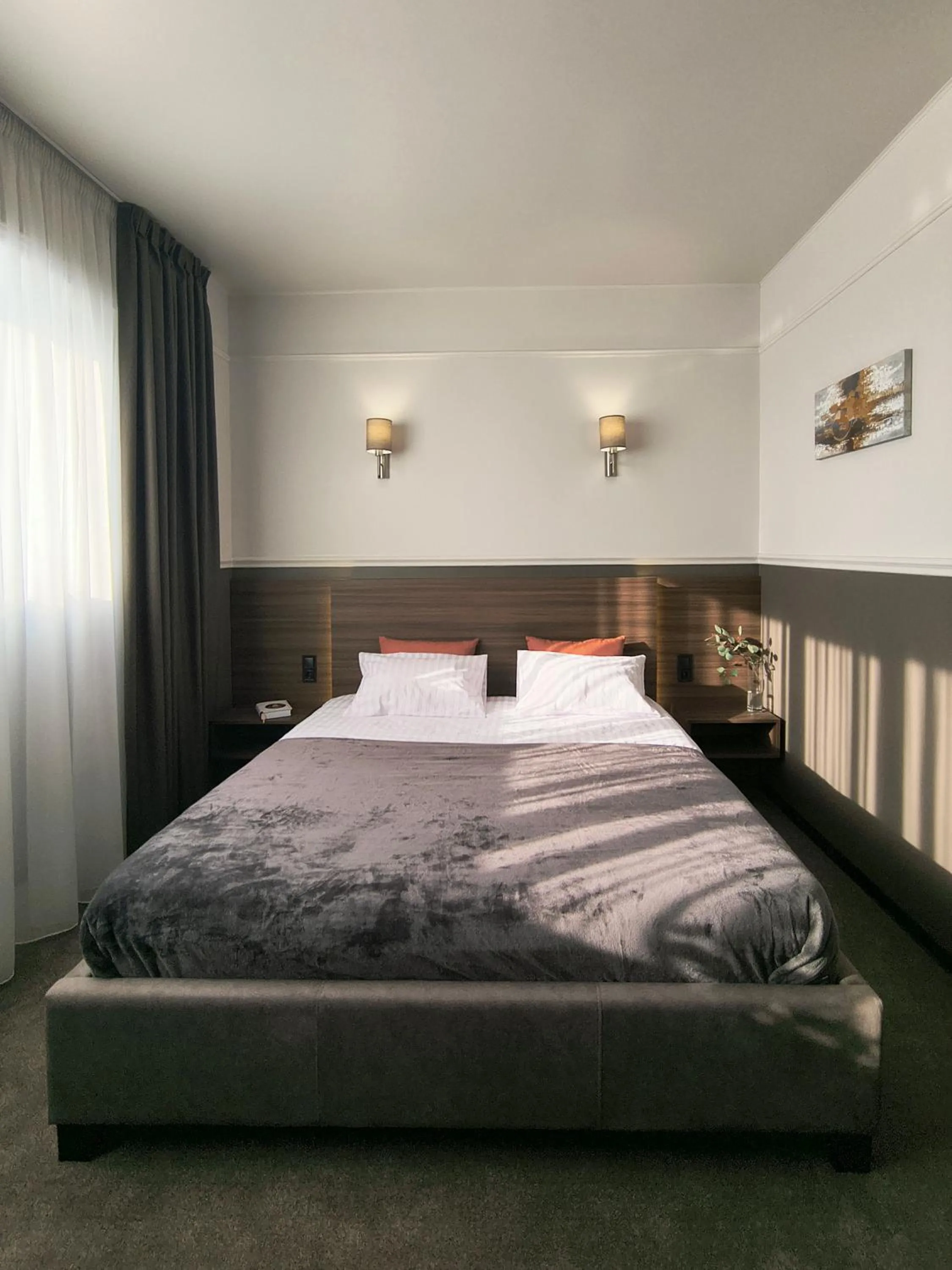 Bed in Mini Hotel on Brovarskaya