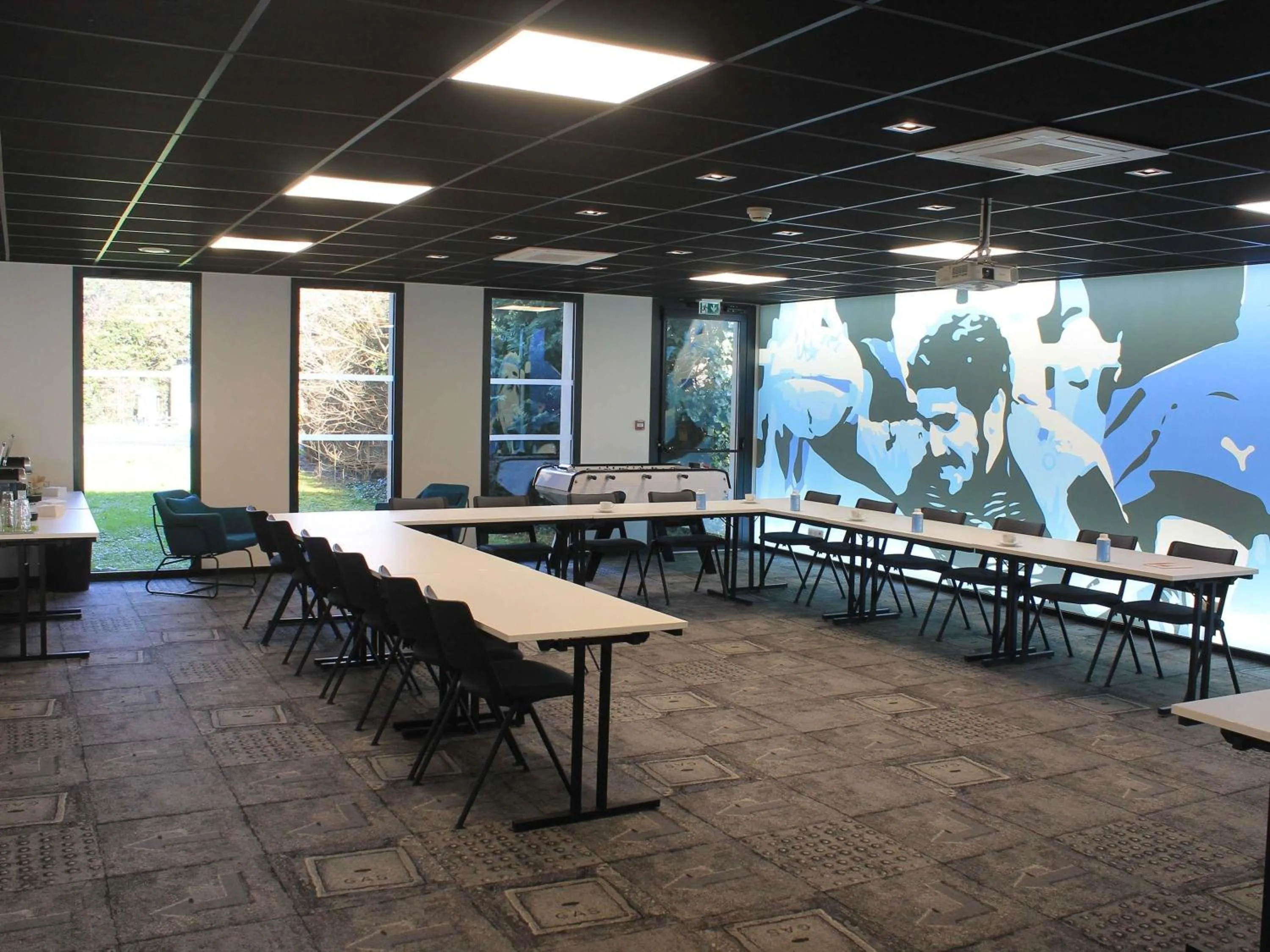 Meeting/conference room in ibis Styles Toulouse Nord Sesquieres